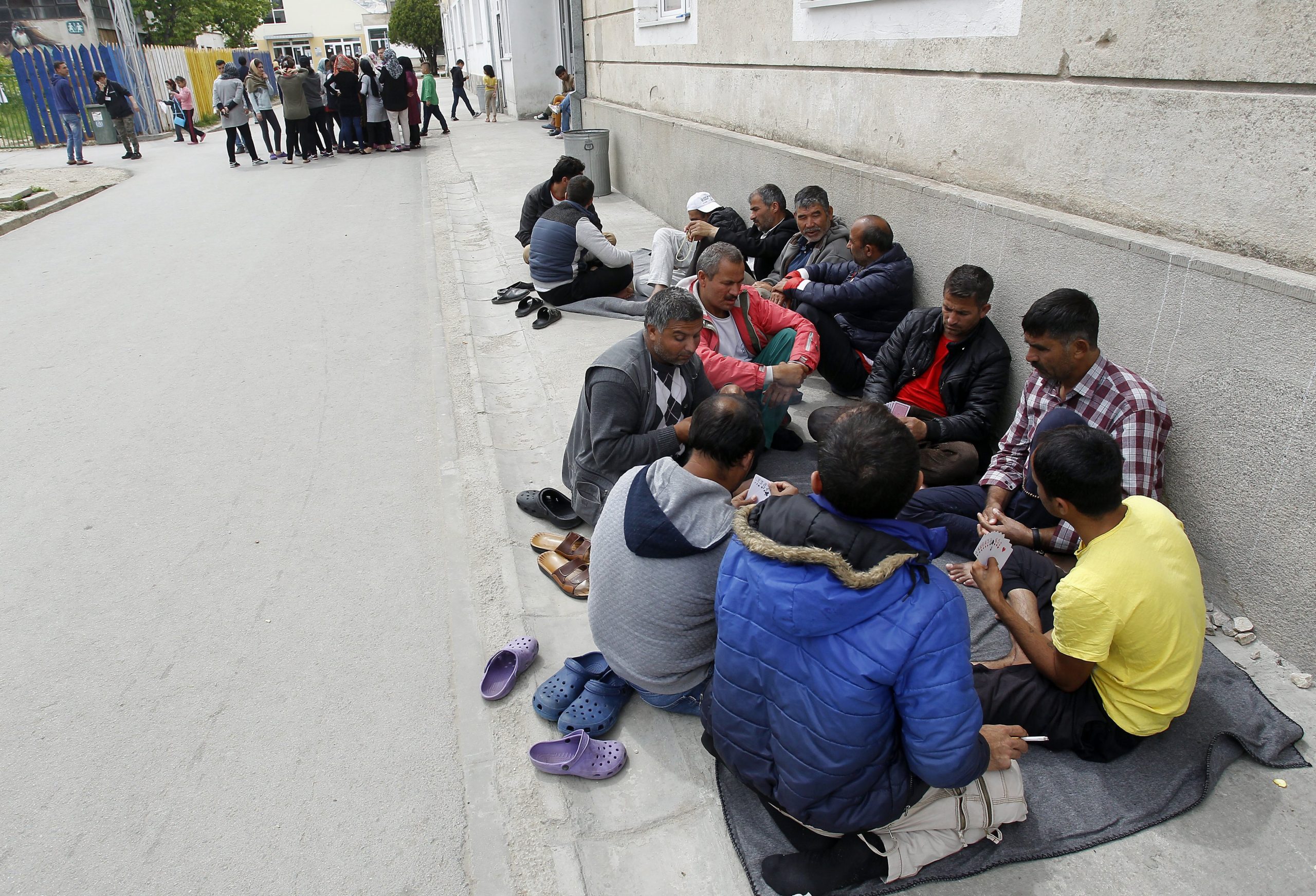 Desmantelada rede na Grécia que transportava imigrantes para outros países da Europa