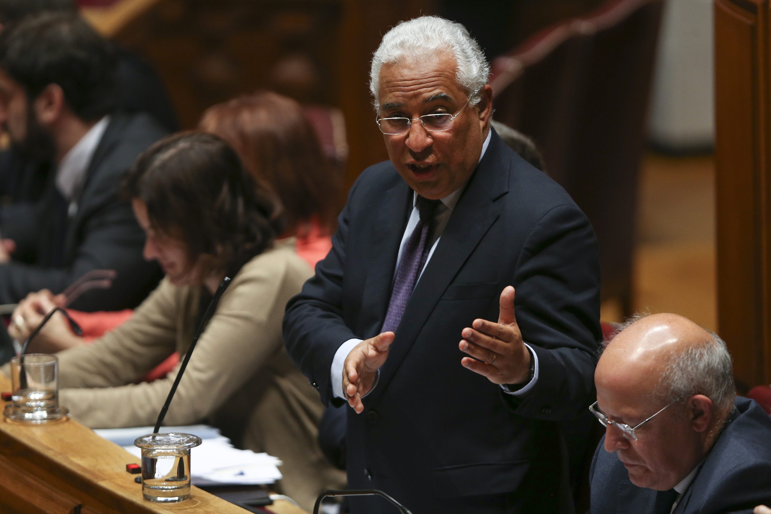 Debate Quinzenal: PSD e CDS “cercam” Centeno com CGD. Costa defende ministro