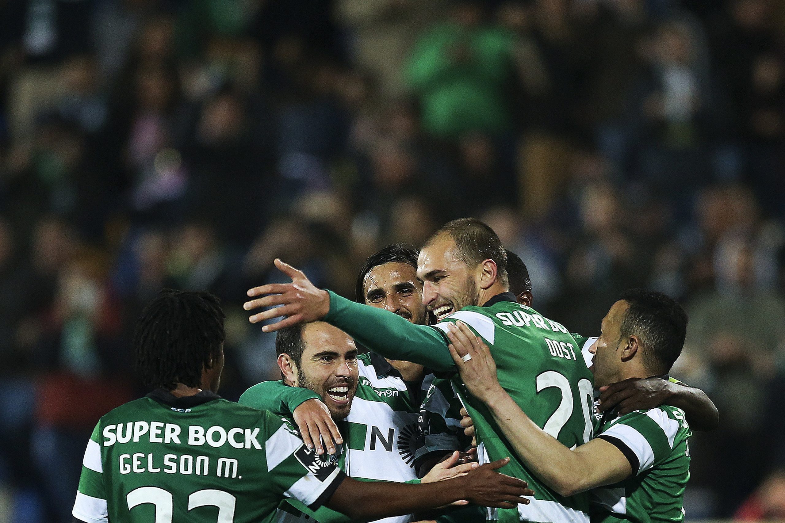 Bas Dost vezes três na vitória diante o Braga