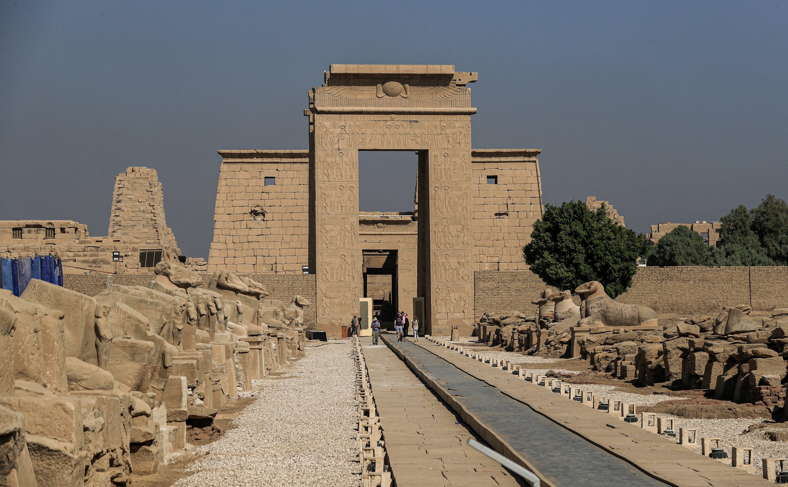 Três túmulos egípcios com 3.500 anos descobertos em Luxor