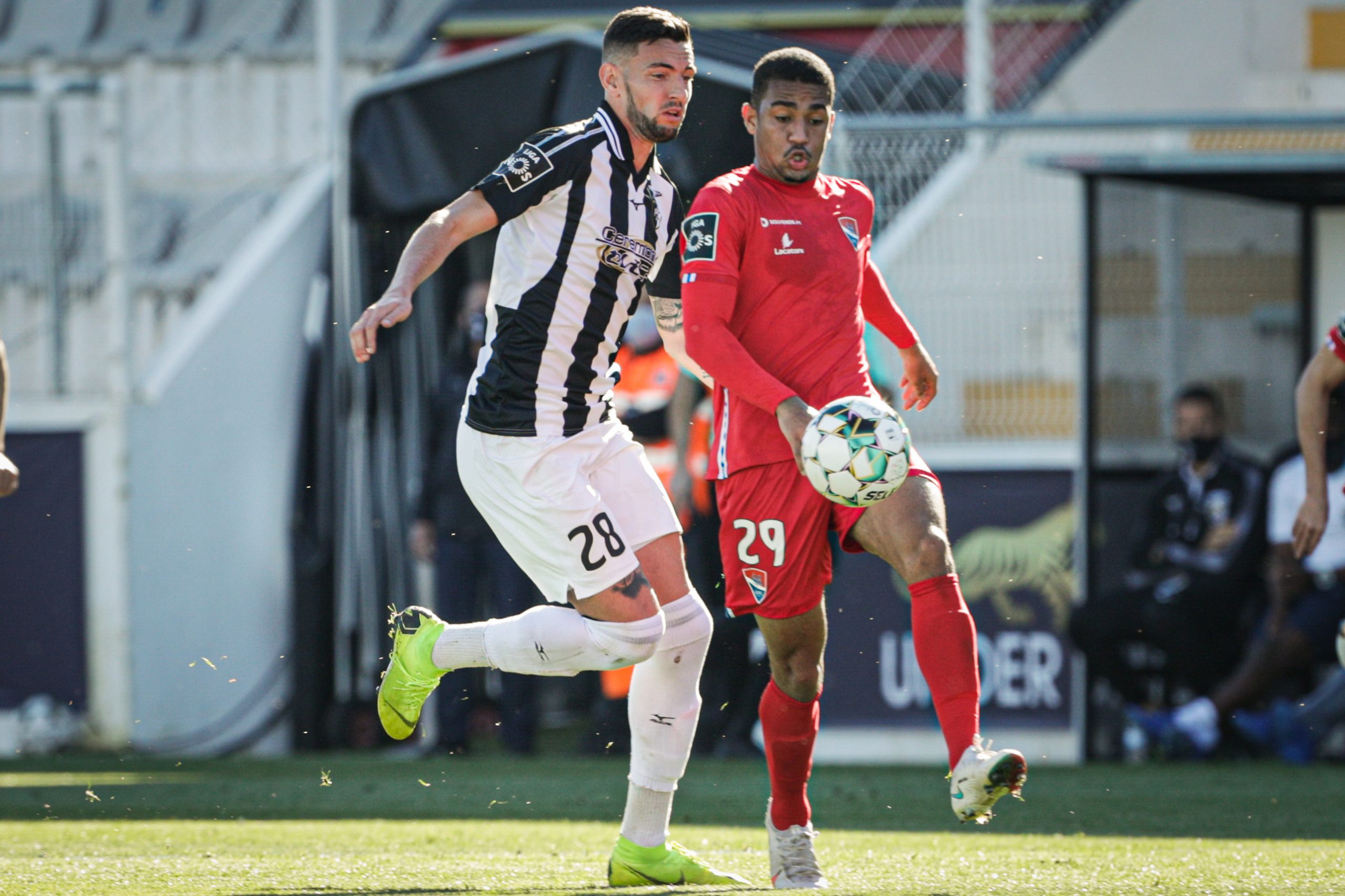 Portimonense vence Gil Vicente e distancia-se da zona de despromoção