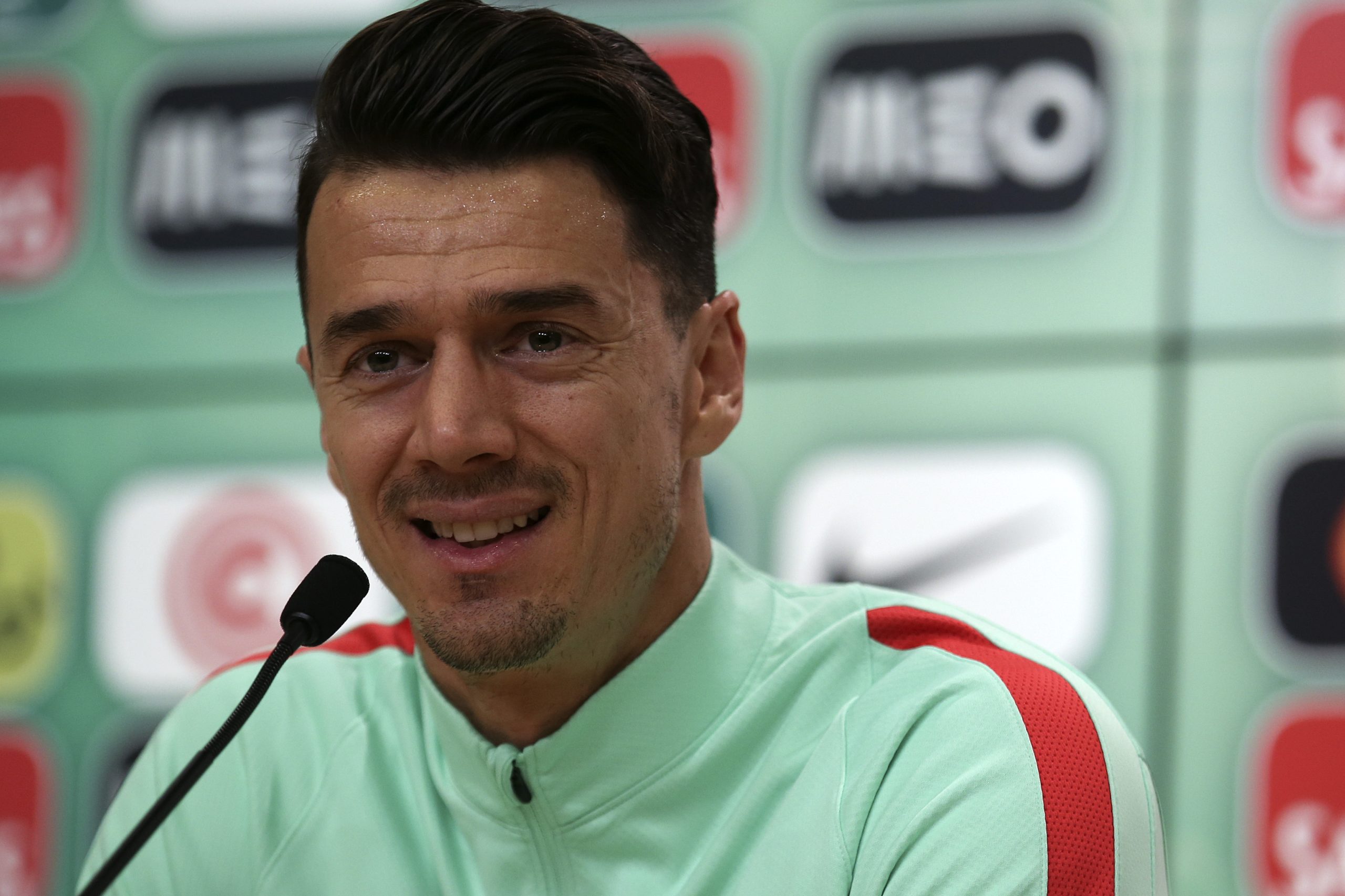 José Fonte, capitão do Southampton, assina pelo West Ham