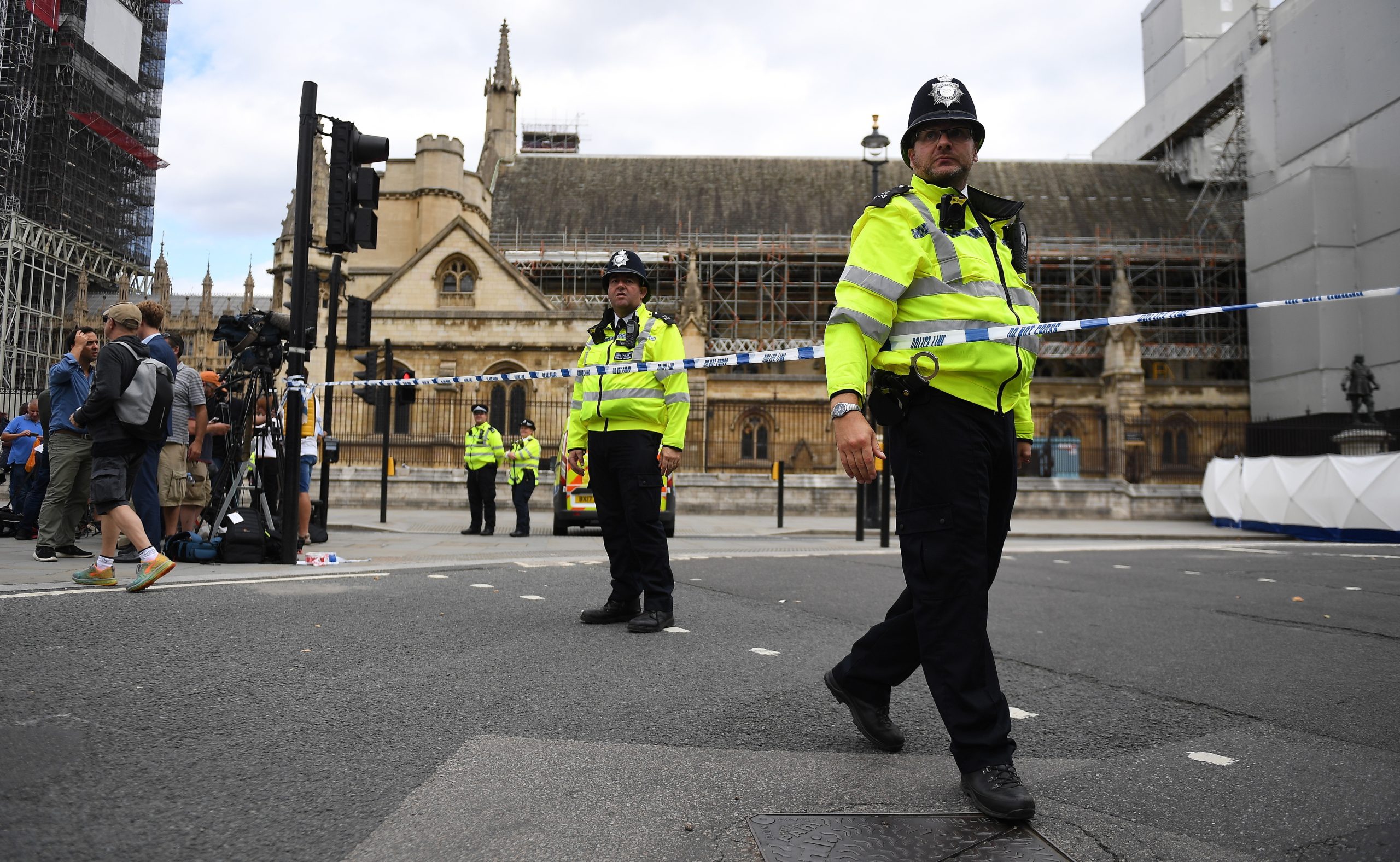 Quatro detidos em Inglaterra por suspeita de planeamento de atos terroristas