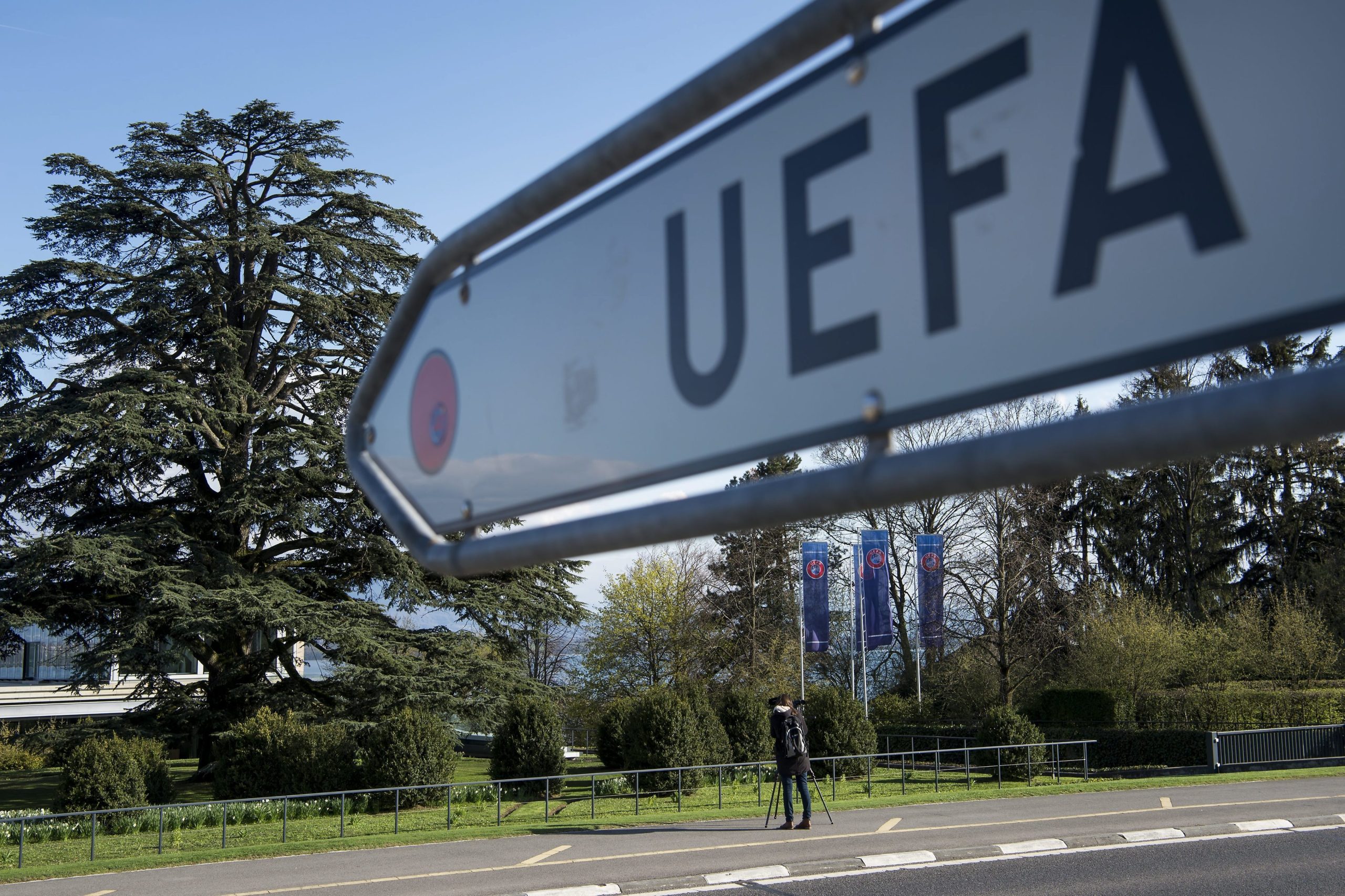 UEFA adverte que oposição à Superliga continua a ser “avassaladora”