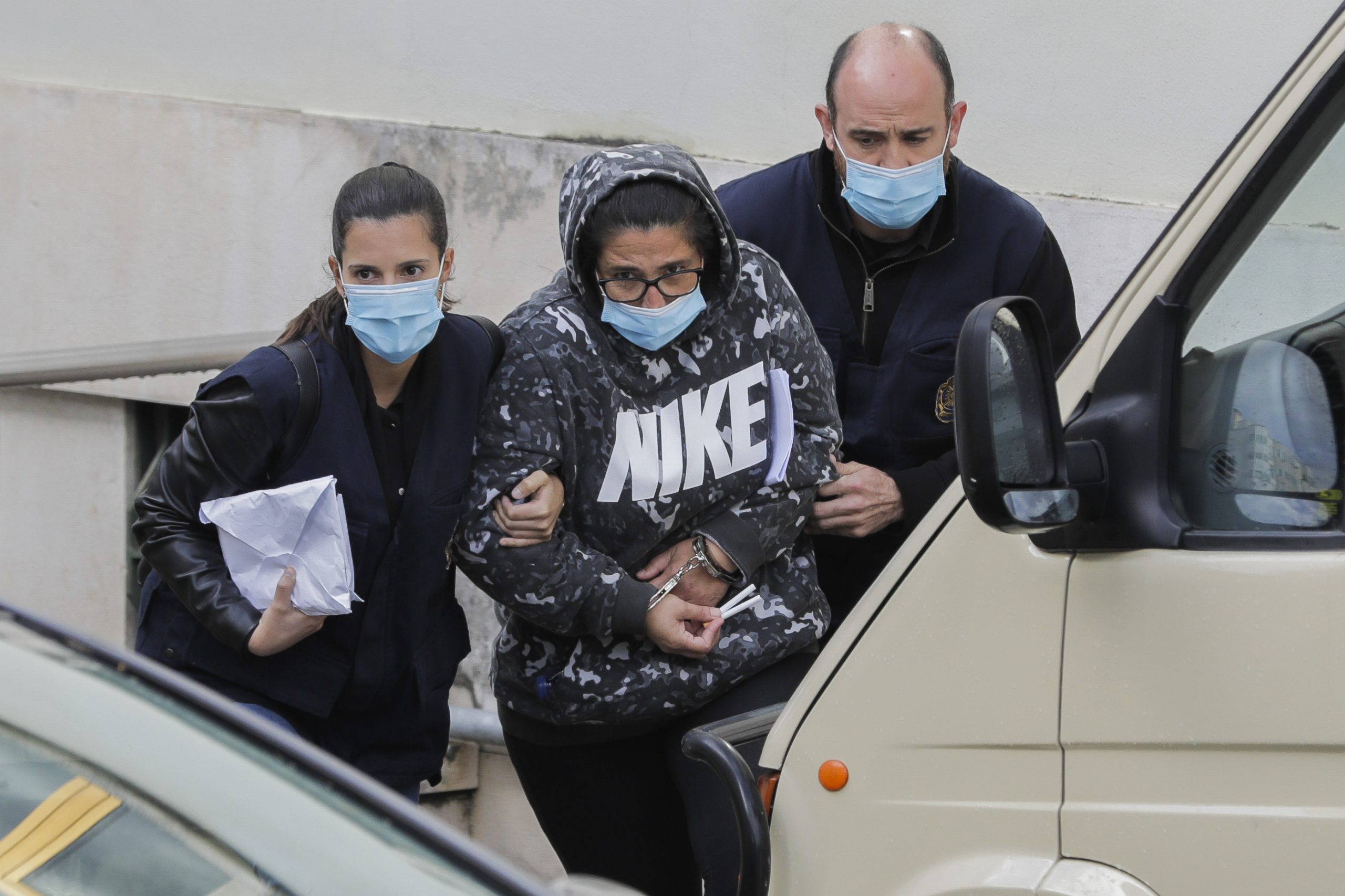 Relação tira nove anos à pena de prisão aplicada à madrasta de menina morta em Peniche pelo pai