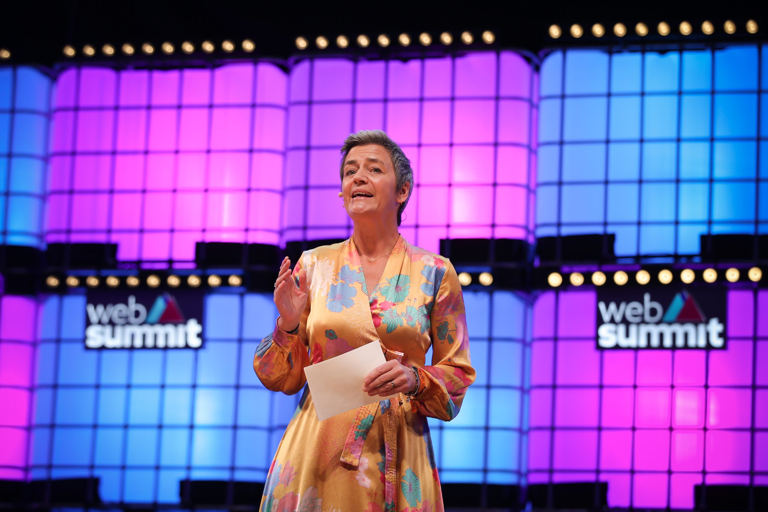 Web Summit. Comissária Vestager diz que discussão “é como toda a sociedade se está a transformar”