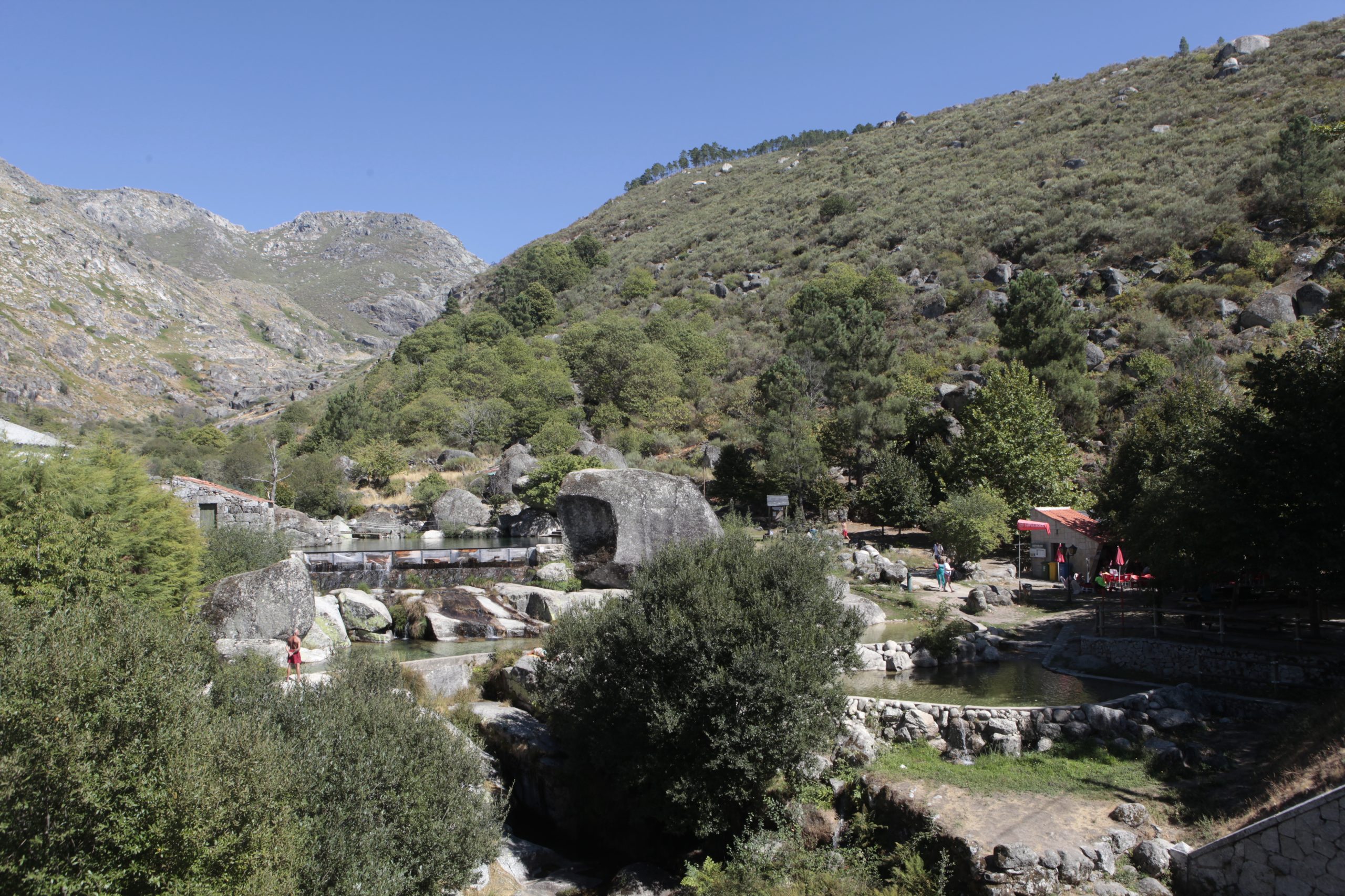 Covid-19: Associação das Aldeias de Montanha debate turismo no interior