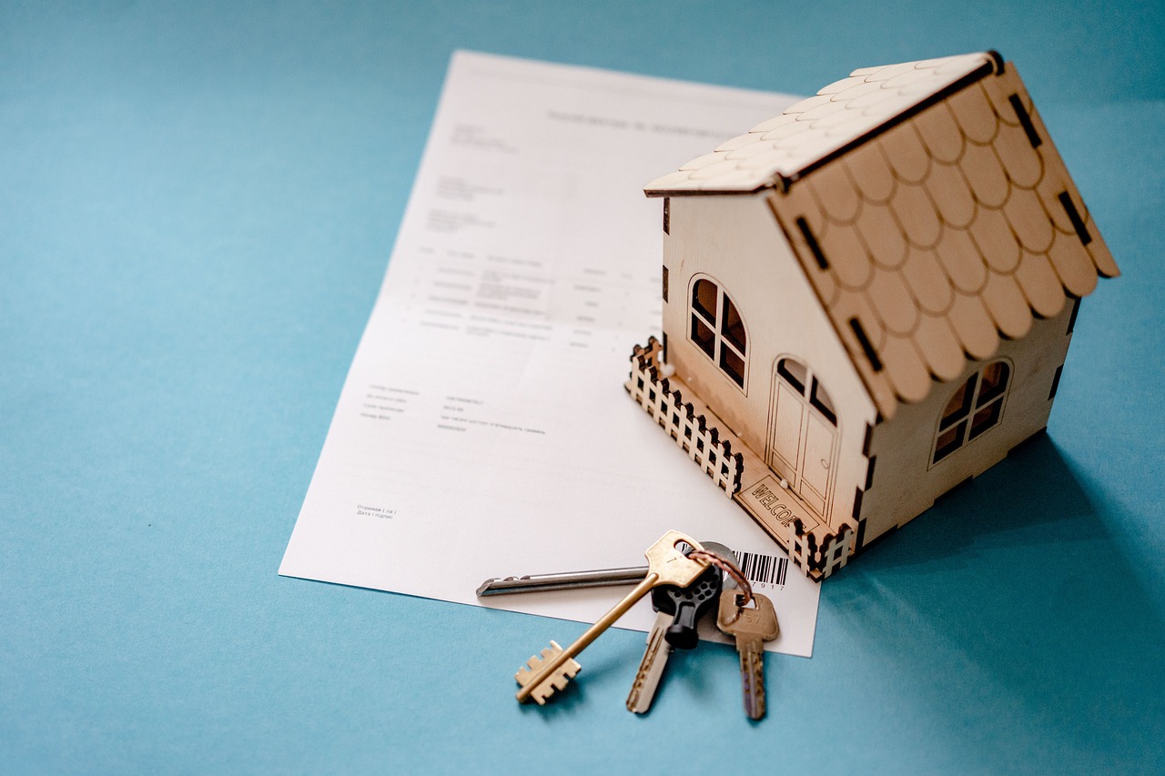Habitação: há baixo investimento público e falta de casas. Mas também dificuldades com custos mensais e reparações urgentes