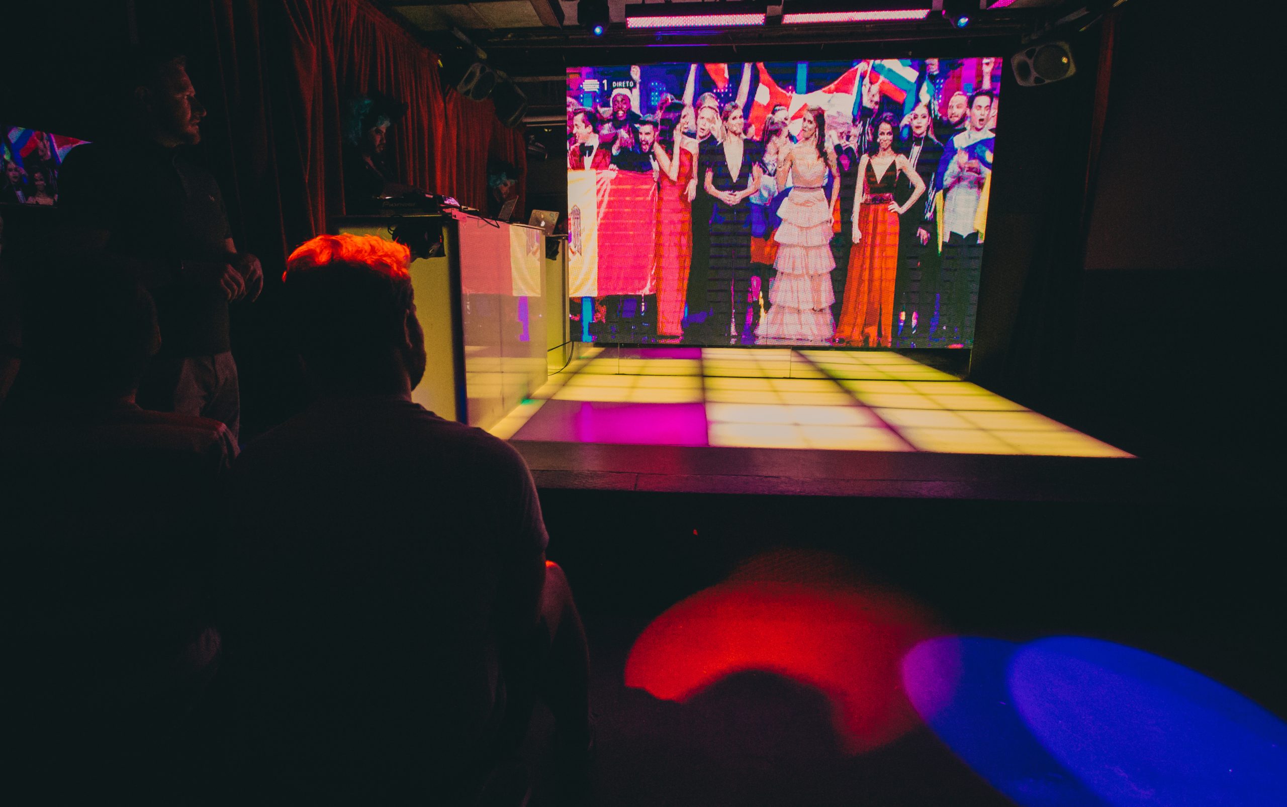 Fomos ao Trumps ver a segunda semifinal e perceber porque é que a Eurovisão é o maior evento musical LGBTI friendly