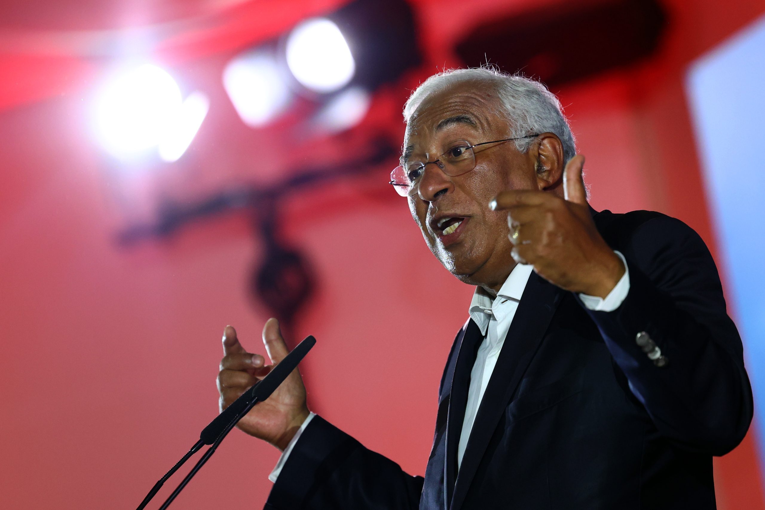 Costa e Santos Silva assinalam 50 anos da independência da Guiné-Bissau. Costa quer “aprofundar a cooperação”