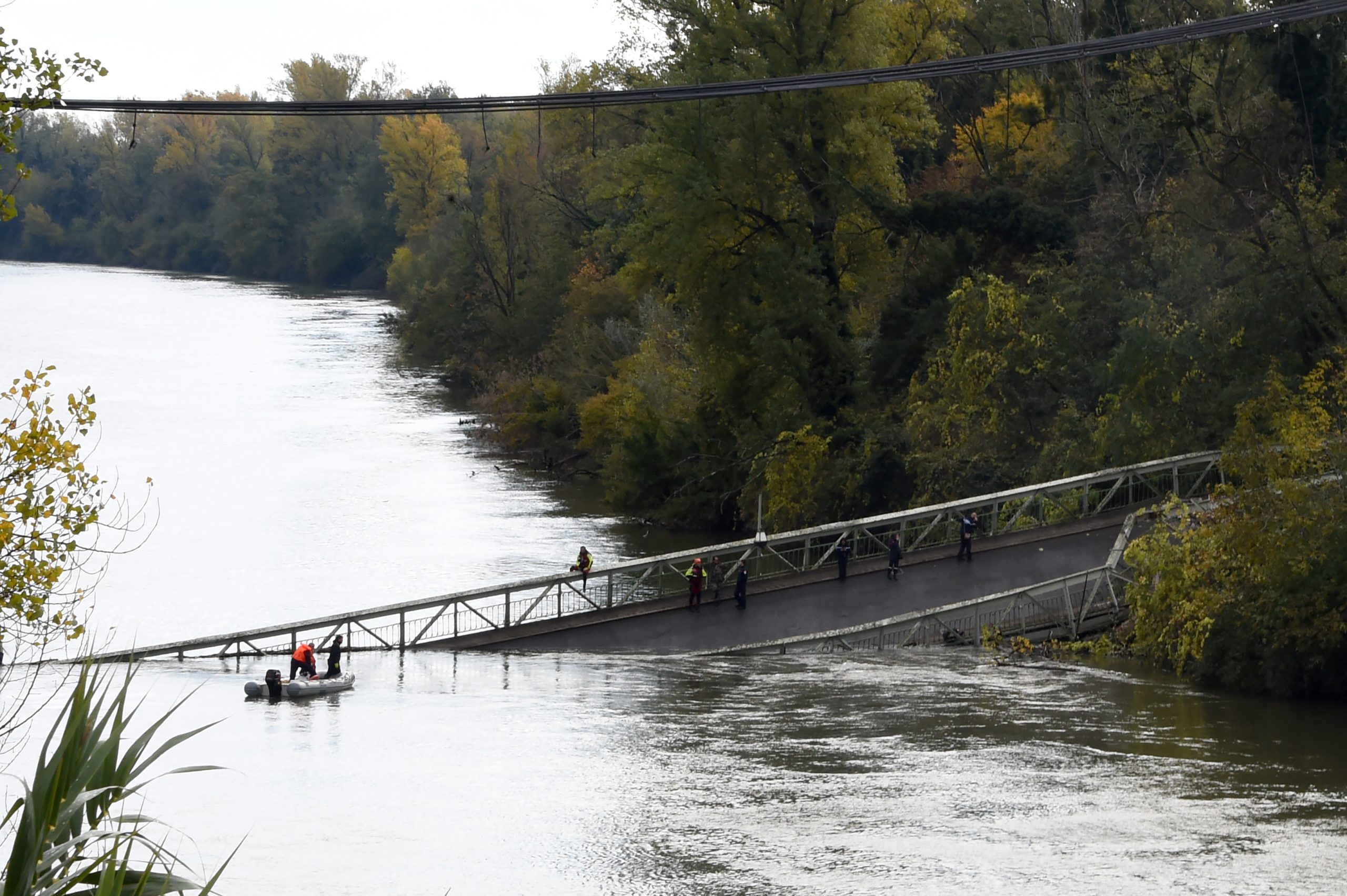 França: Queda de ponte em Toulouse faz um morto