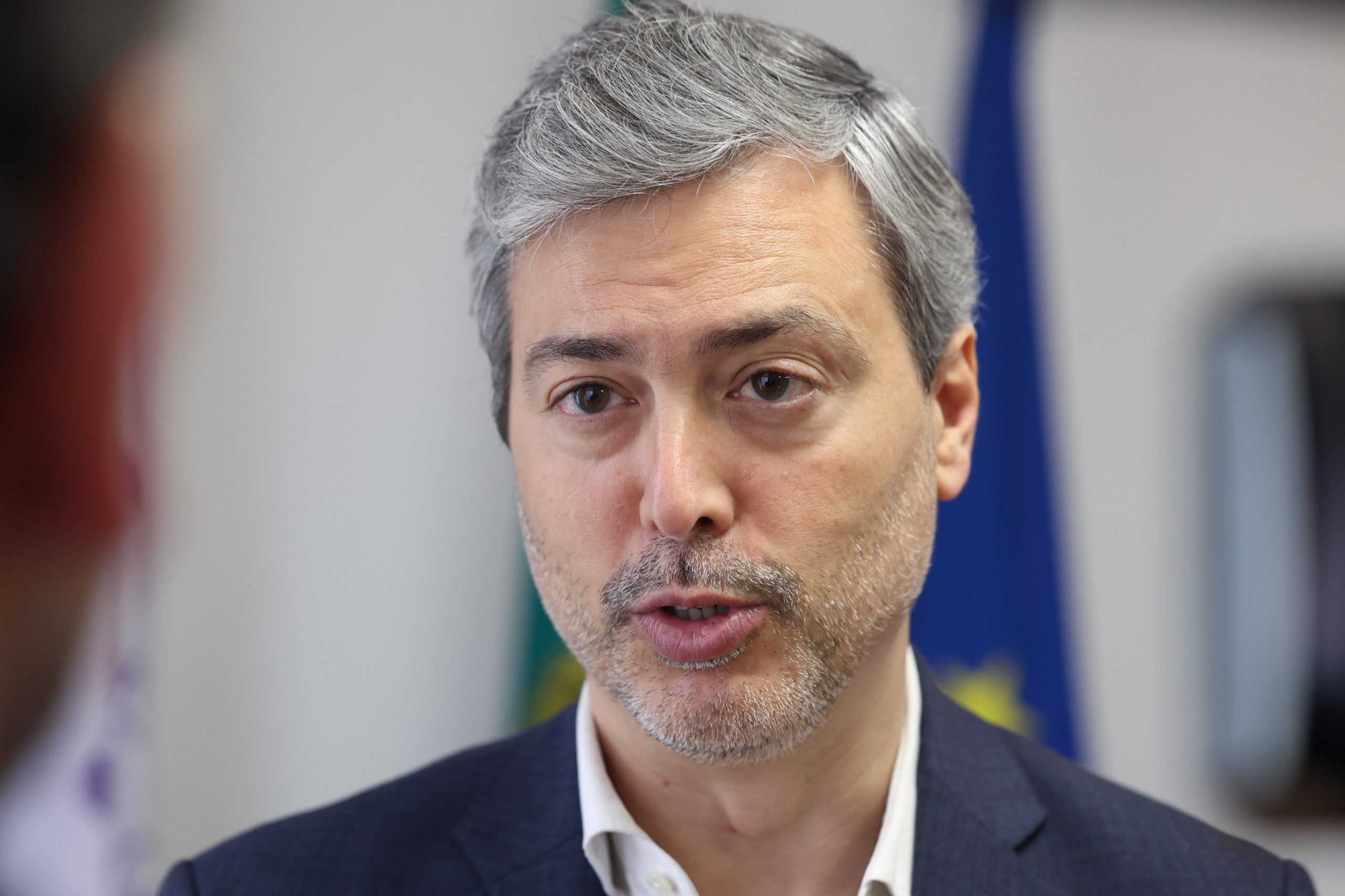 Sob pressão, presidente da AIMA é ouvido hoje no parlamento