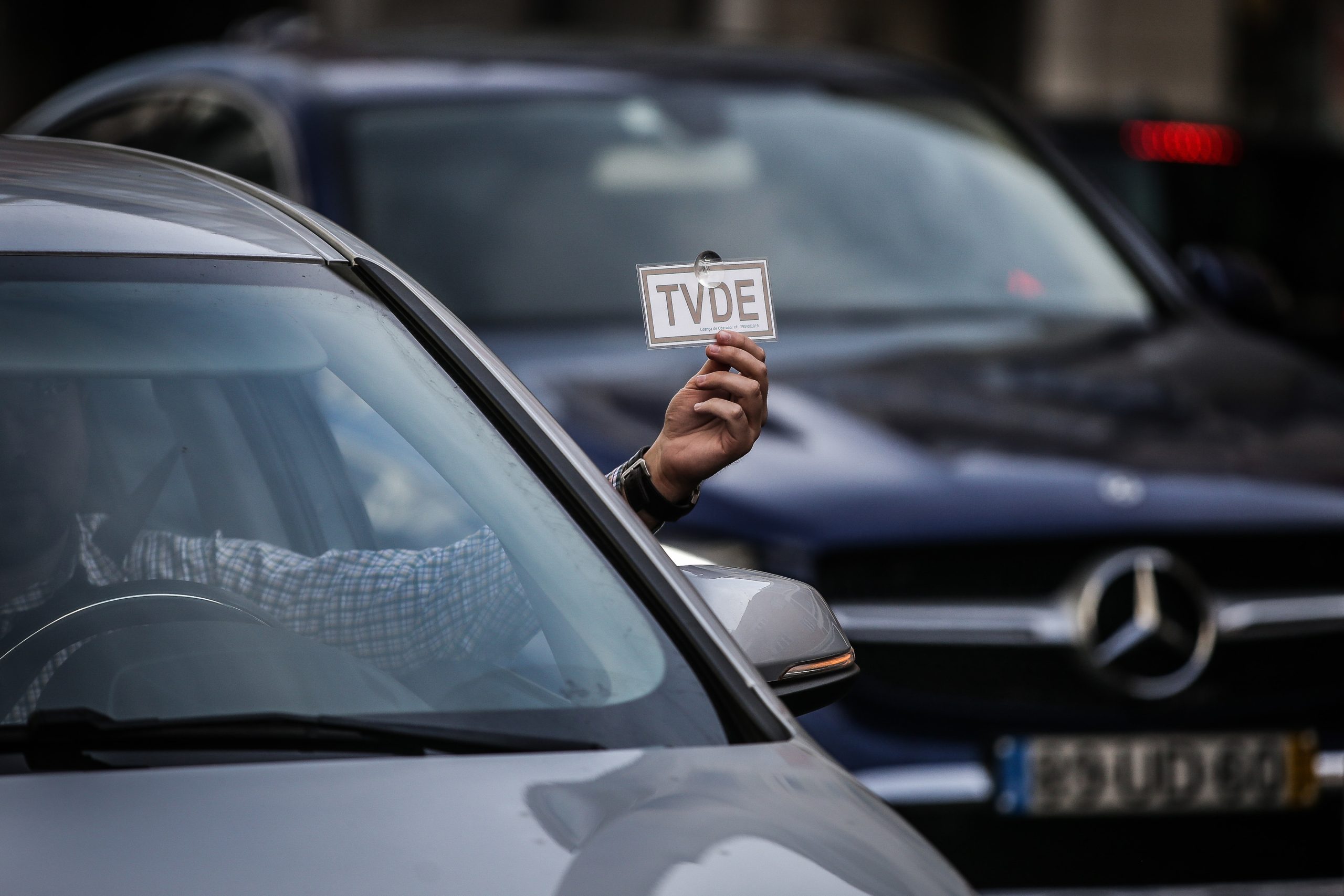 Uber vai deixar de operar na Madeira em maio, depois de o Governo regional ter limitado o número de carros com licença TVDE