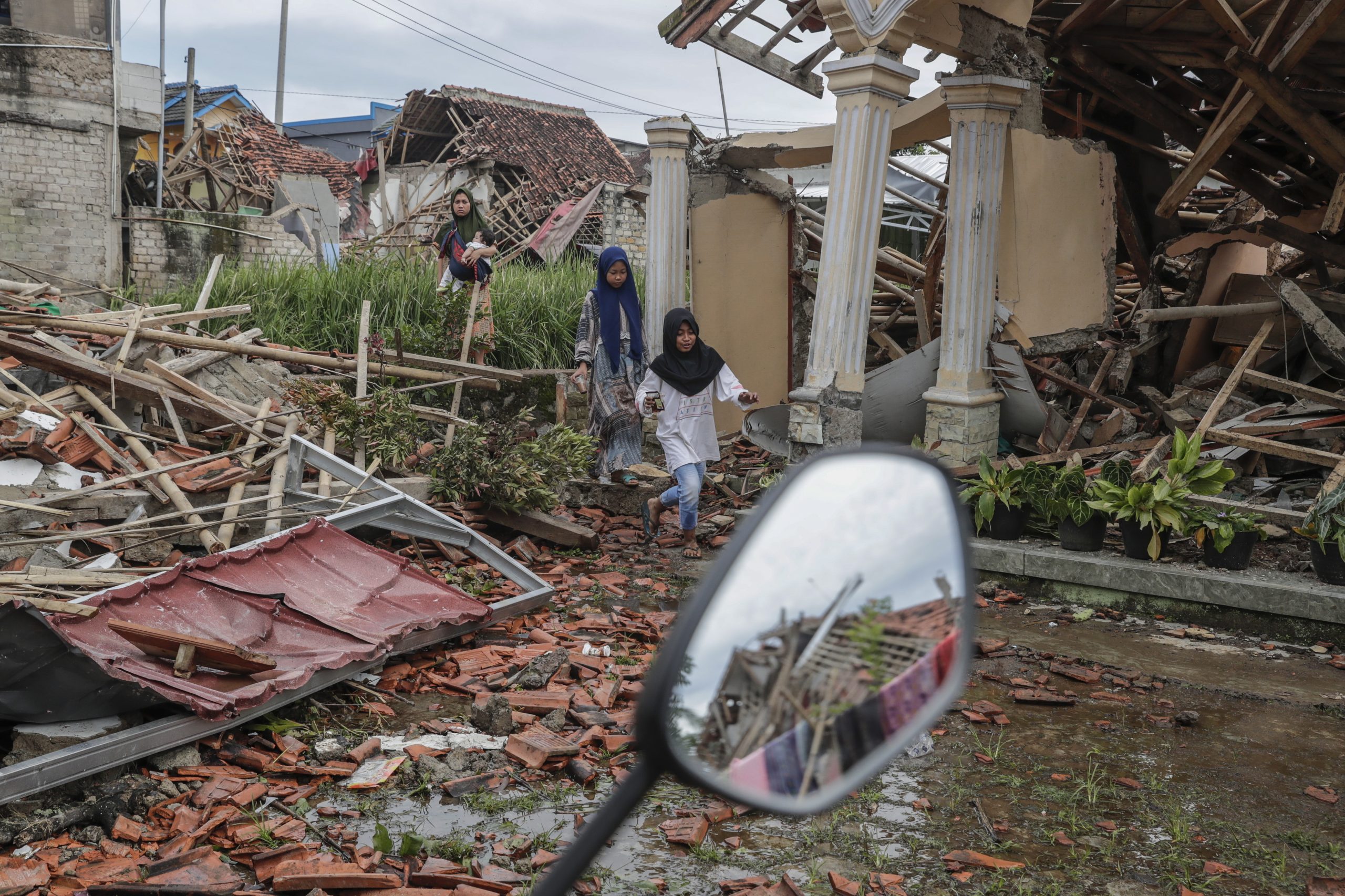 Novo balanço do sismo na Indonésia eleva número de mortes para 310