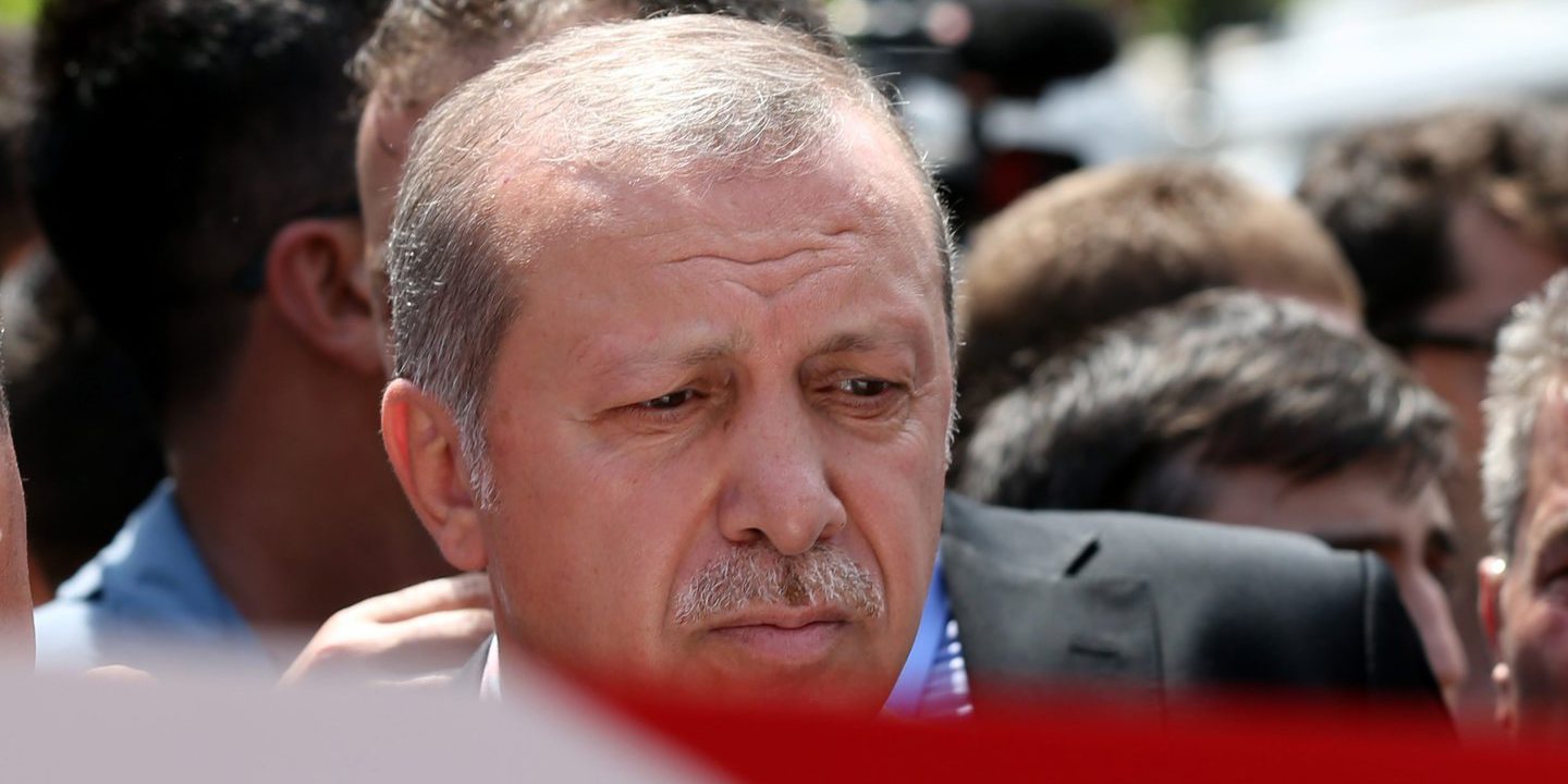 Turquia: começa hoje julgamento por tentativa de assassinato de Erdogan