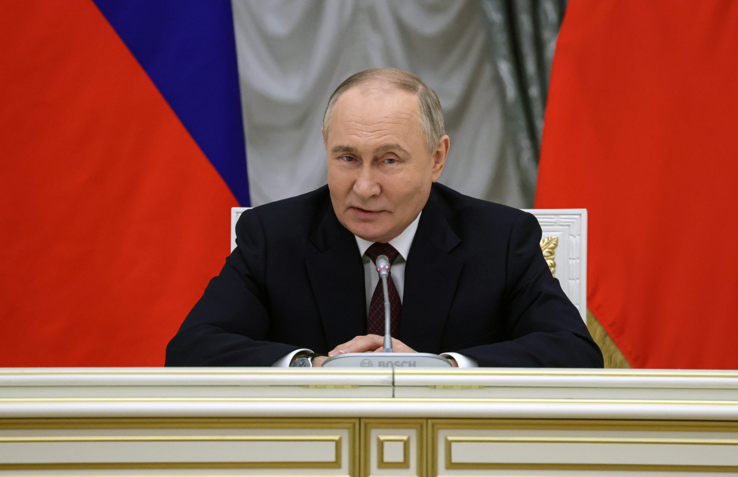 Kiev pede à Mongólia que cumpra mandado do TPI e prenda Putin