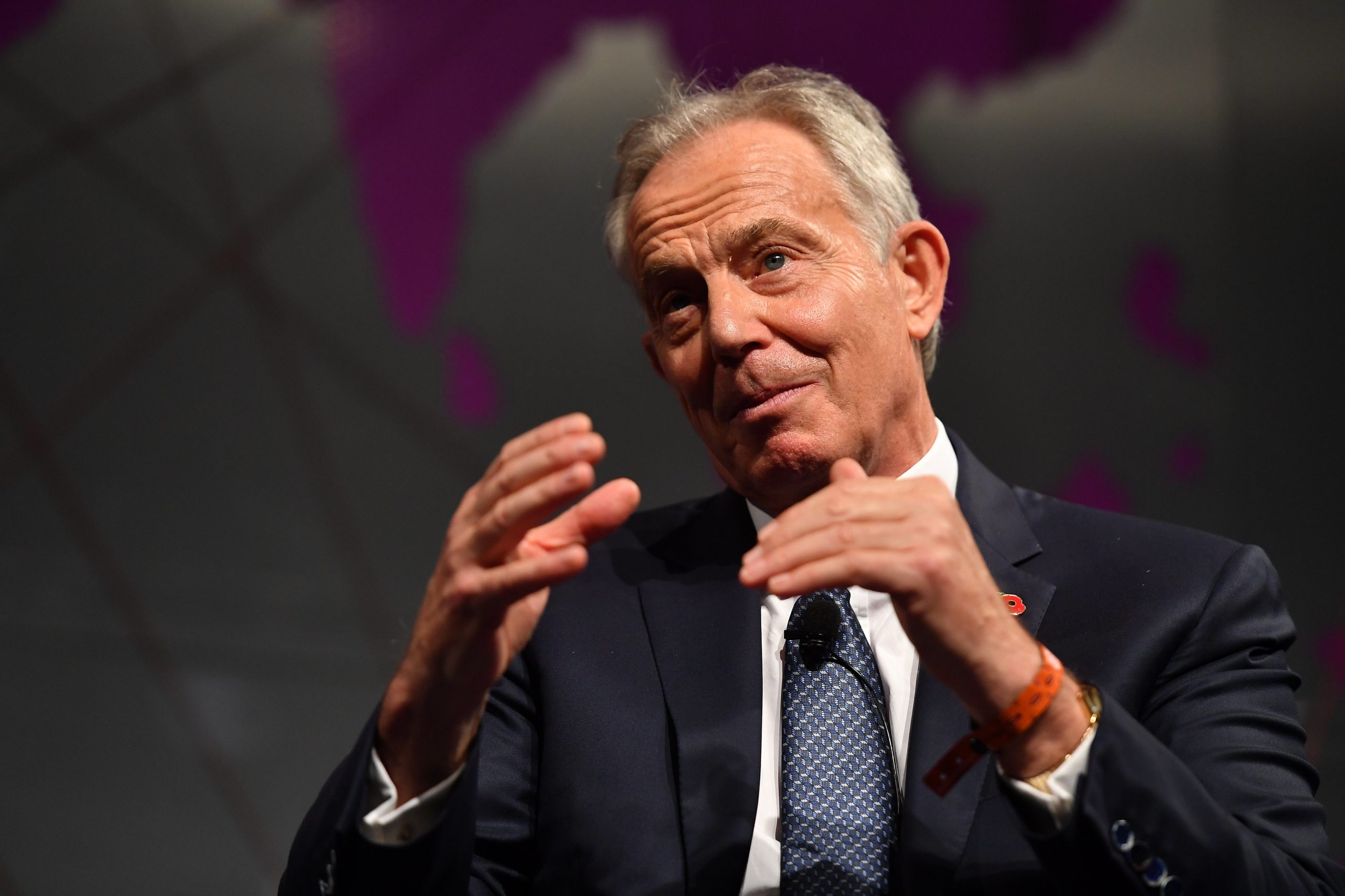 Afeganistão: Tony Blair qualifica como “trágica, perigosa e desnecessária” a decisão de retirada dos EUA