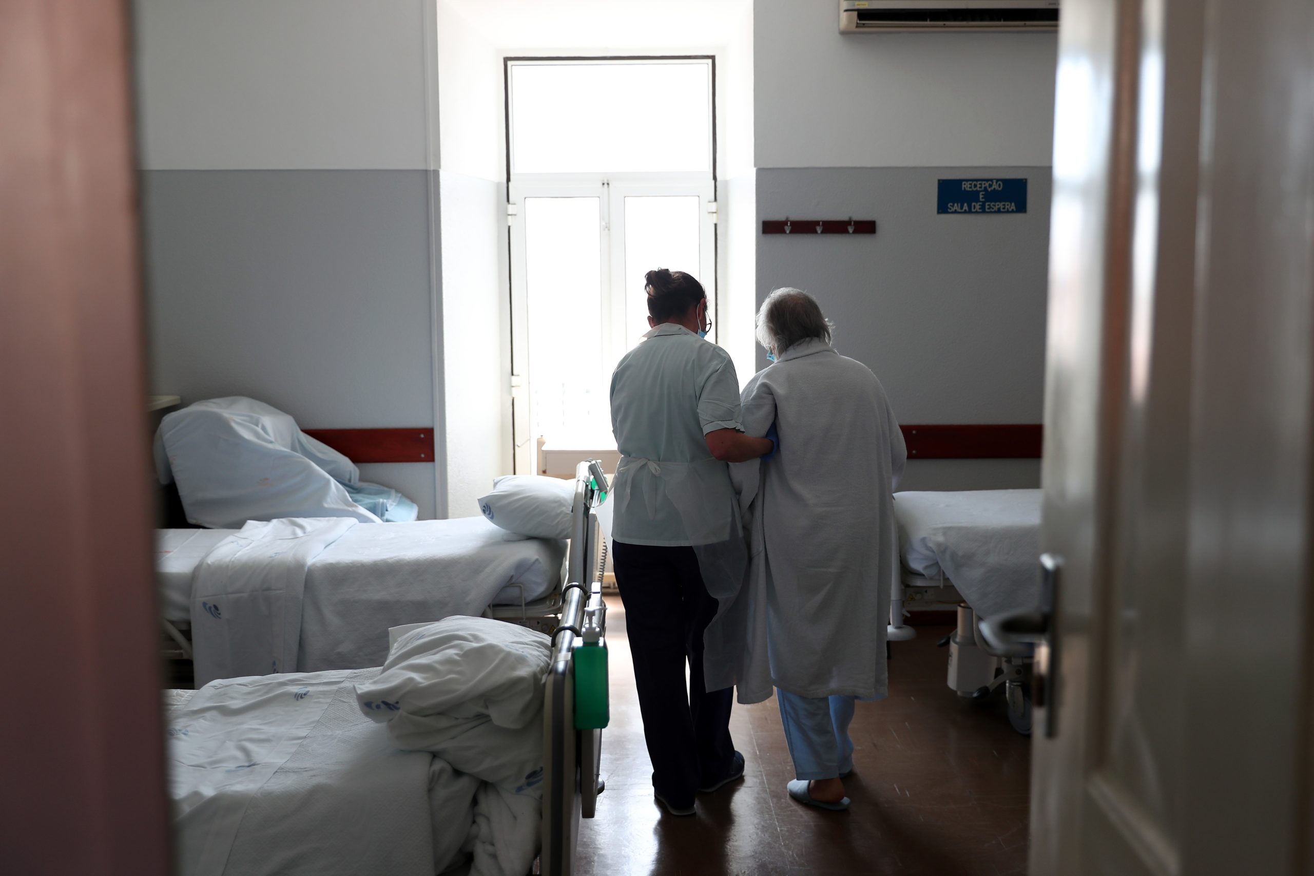 Covid-19: Hospital de Vila Real fez 236 testes de despistagem e 5 deram positivo