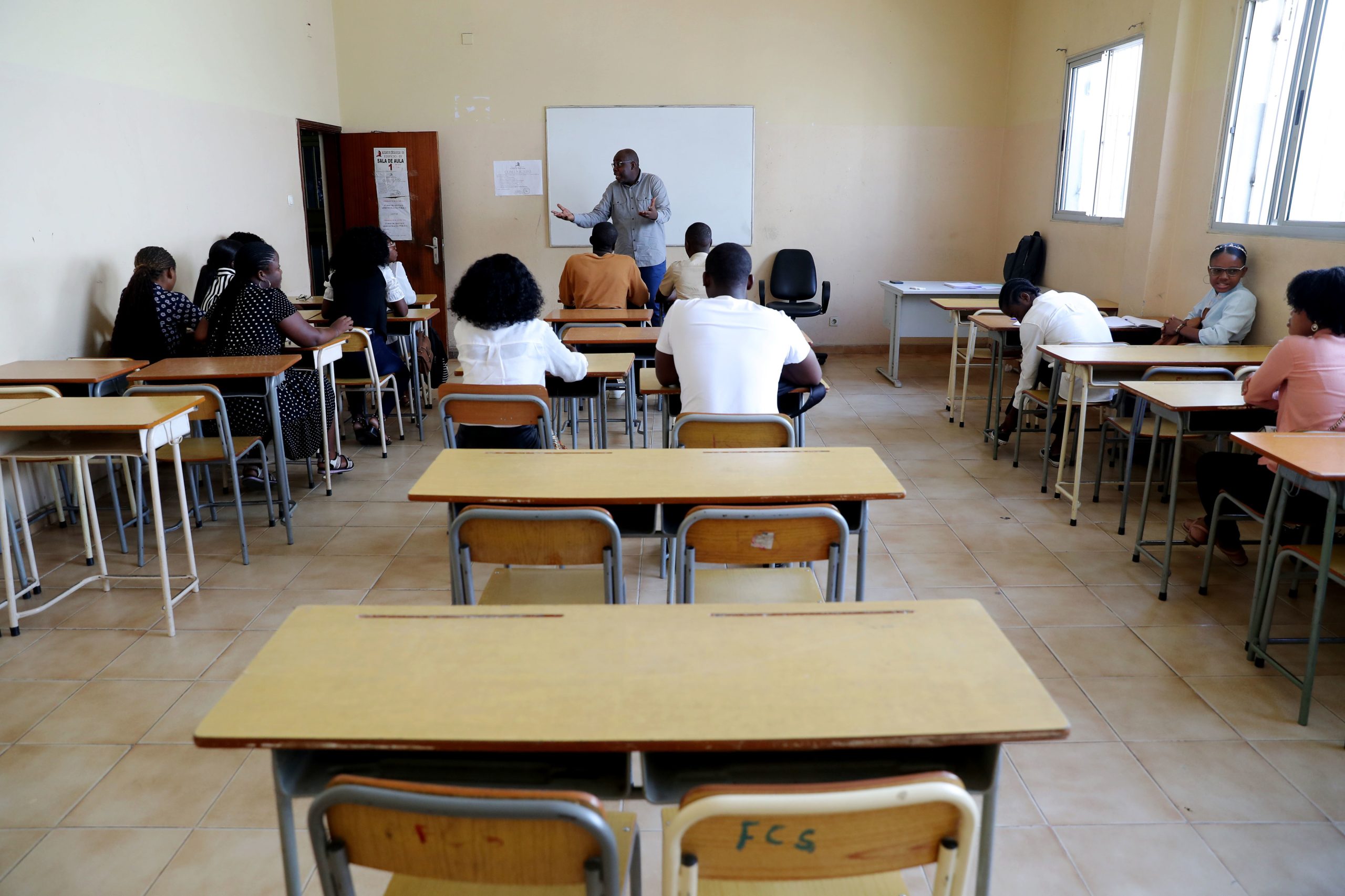 Professores do ensino superior angolanos vão retomar greve por falta de consenso