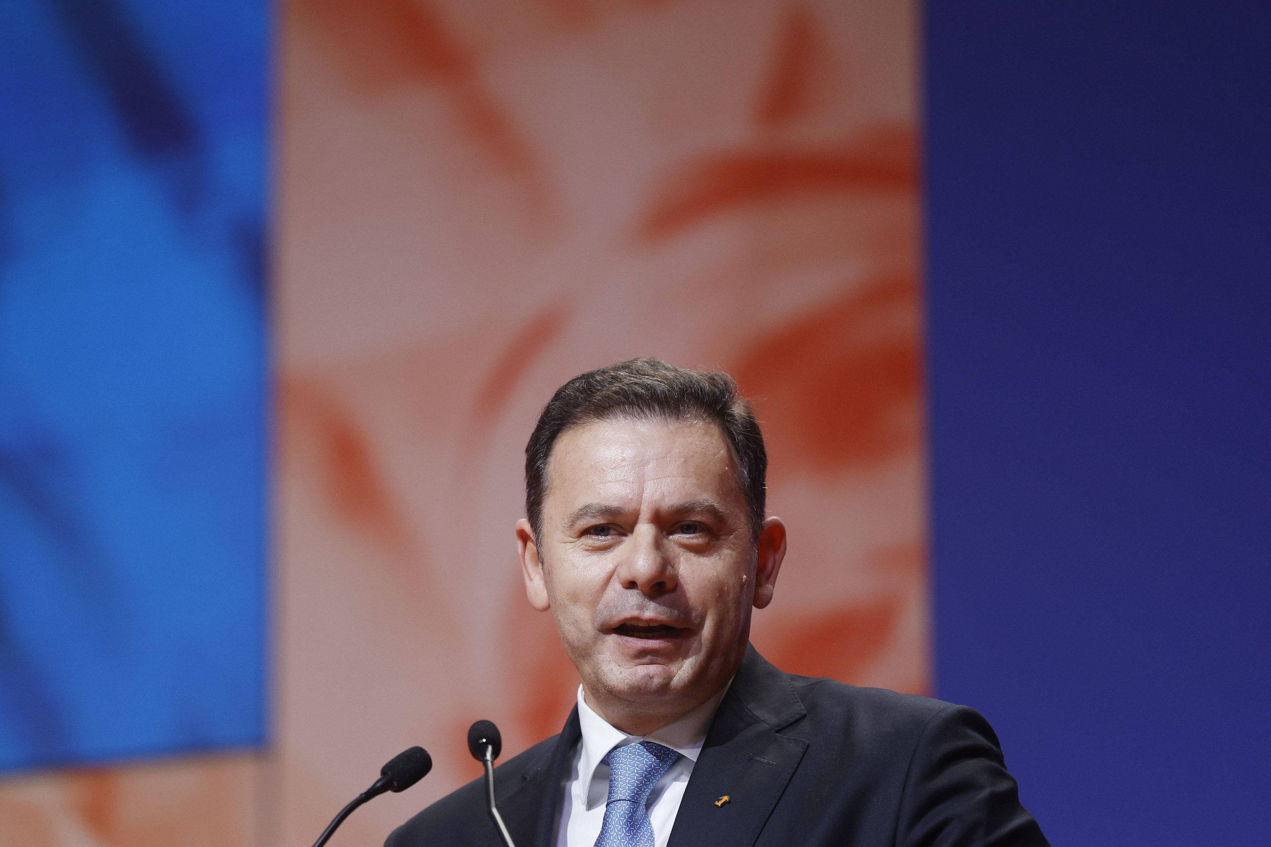 Sondagens: Chega sobe, enquanto PS e PSD caem nas intenções de voto. 22% estão indecisos