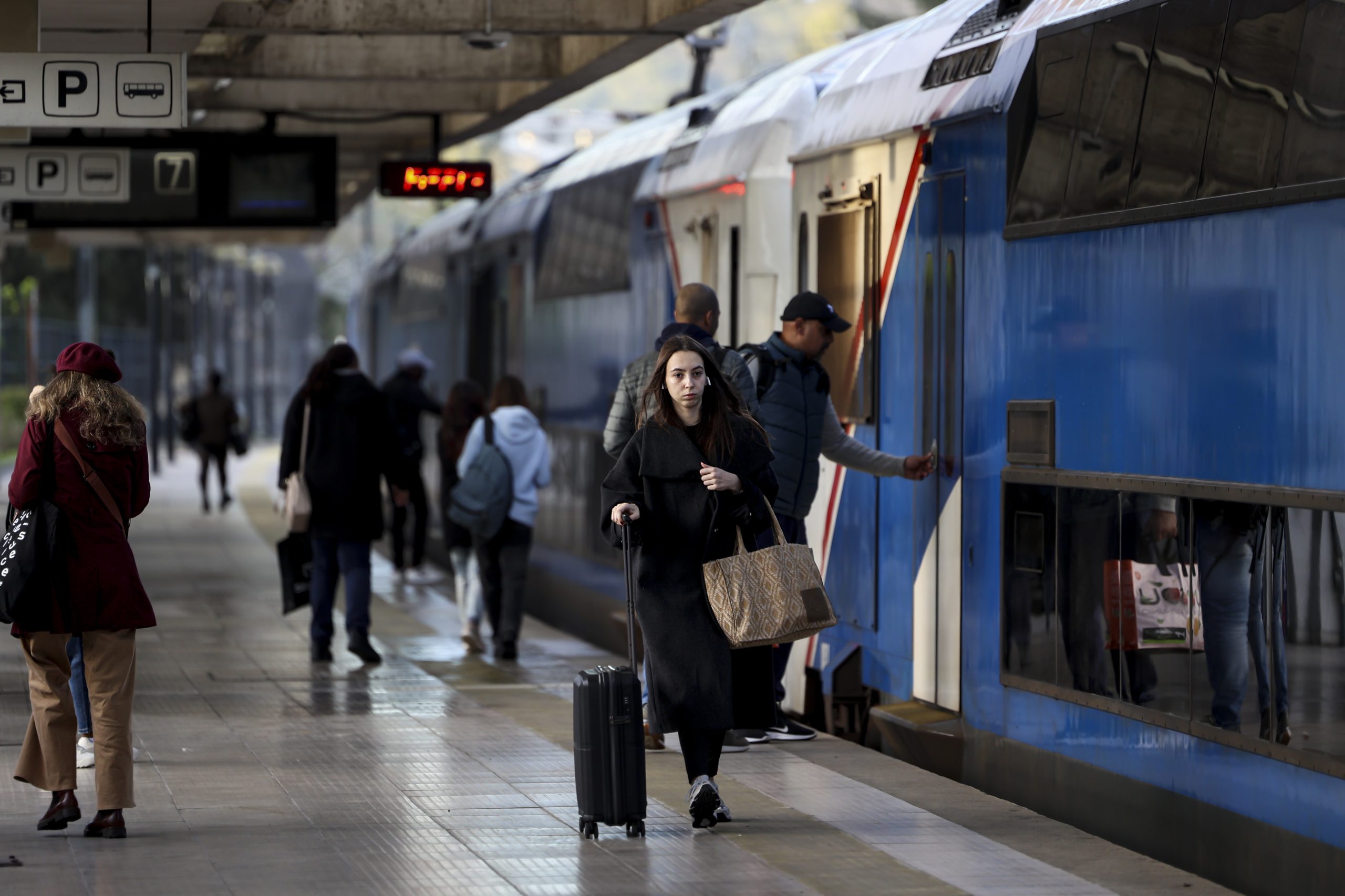 PS e PCP denunciam degradação do serviço ferroviário da Fertagus