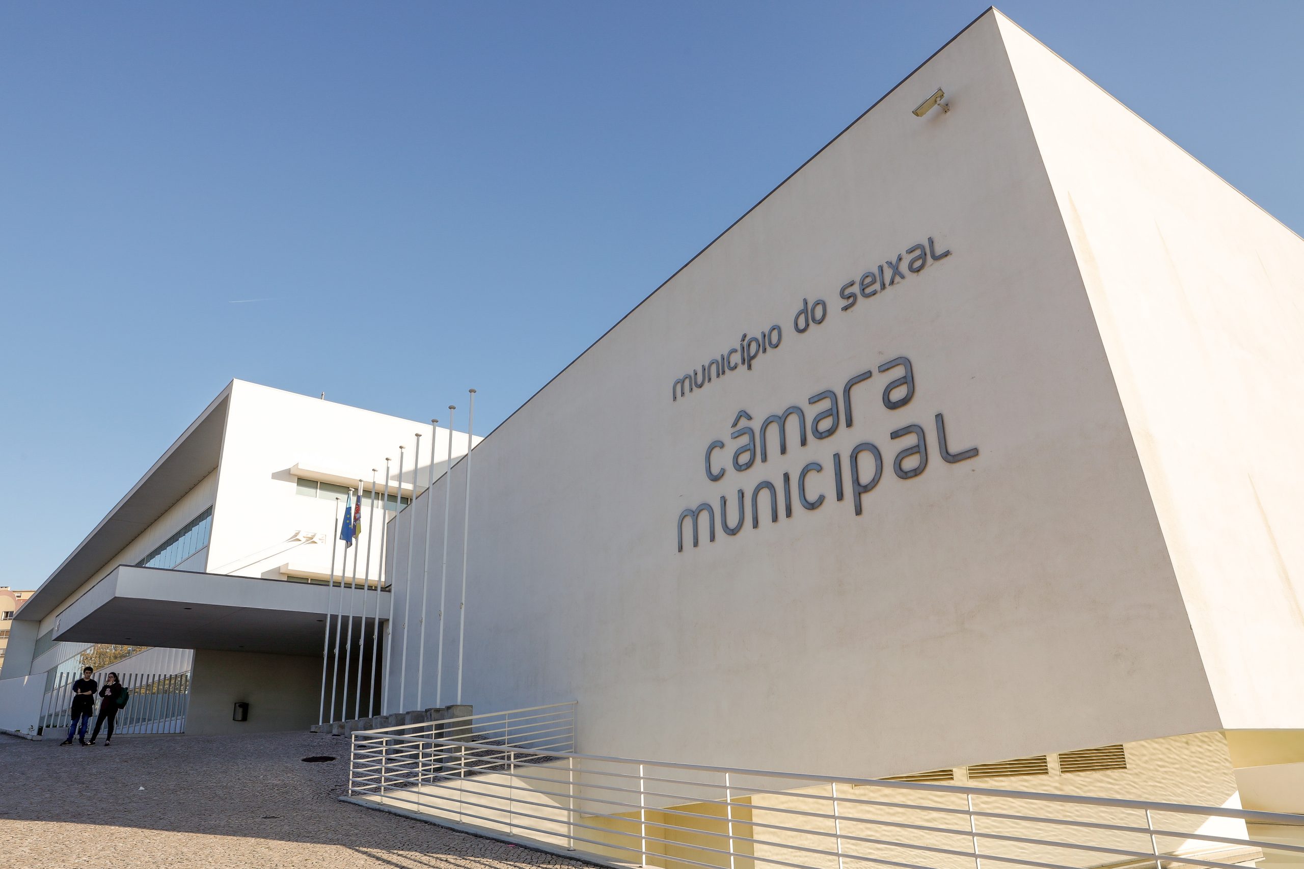 Vereador no Seixal a quem Chega retirou confiança política diz que foi ele que decidiu afastar-se