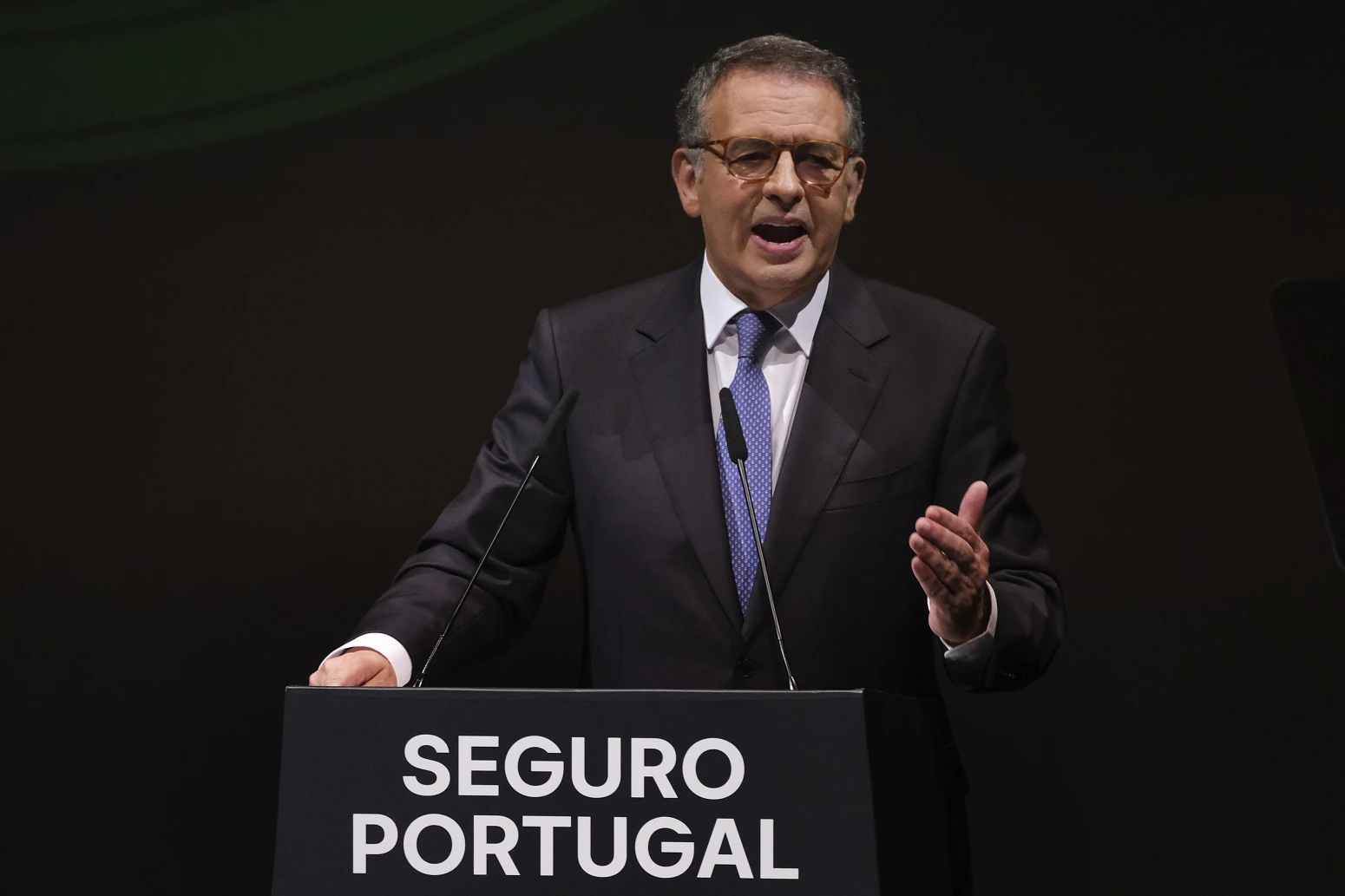 “Jamais serei um contrapoder” diz o Presidente que não quer “legislatura interrompida” nem “adversários”