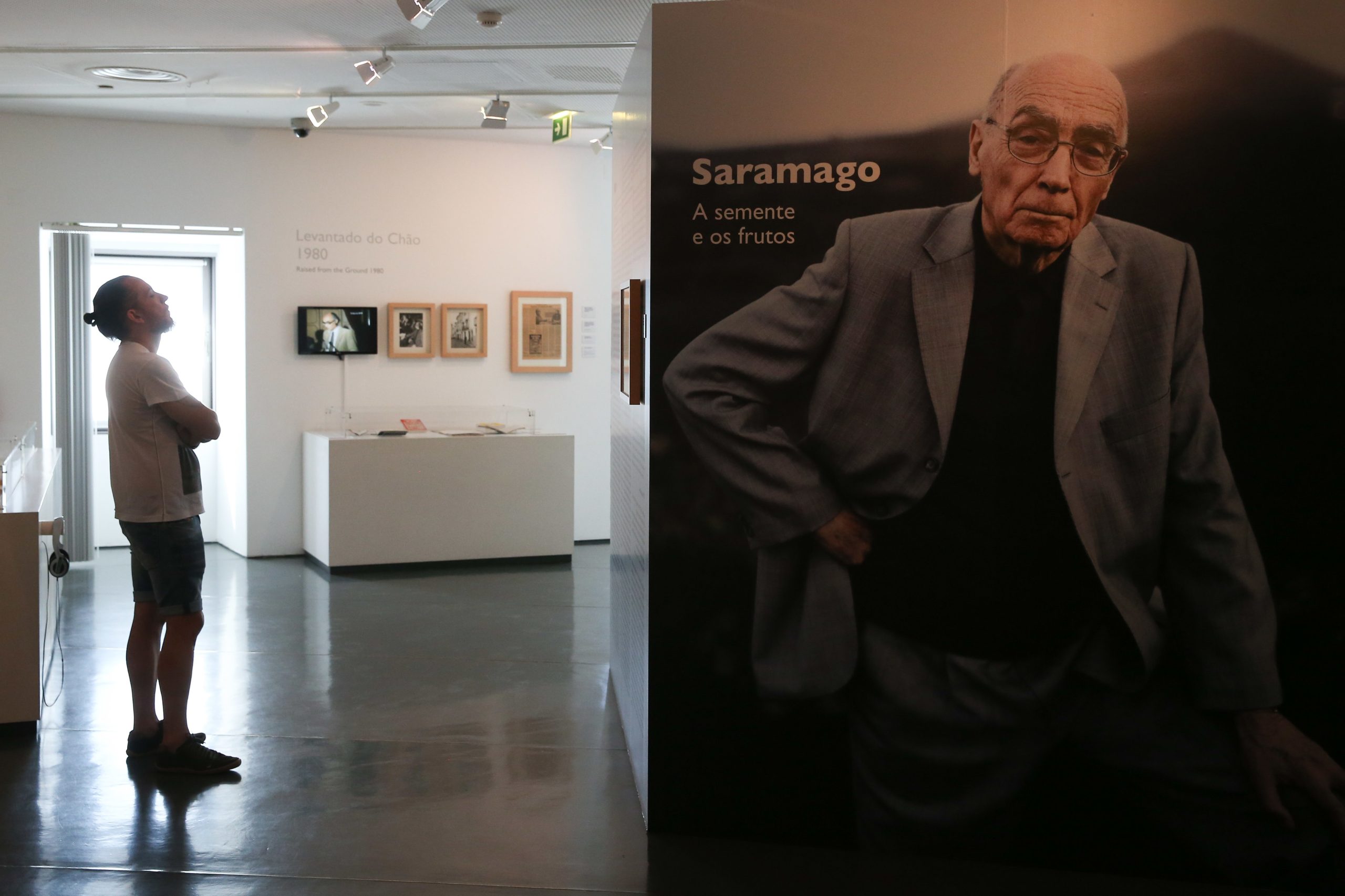 Centenário de Saramago assinalado no Folio com três exposições em Óbidos
