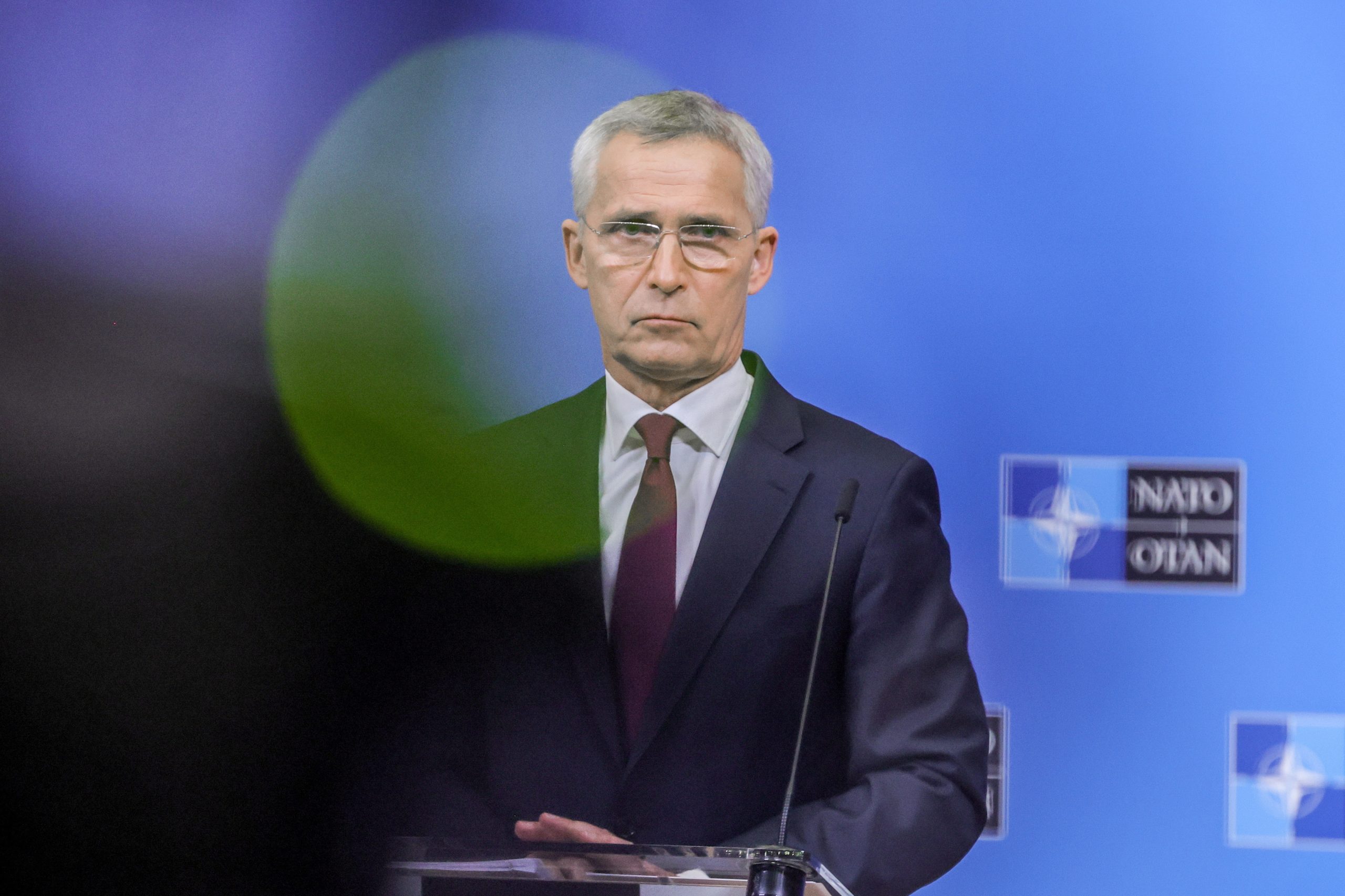 Secretário-geral da NATO diz que paz não pode ser “ditada pela Rússia”