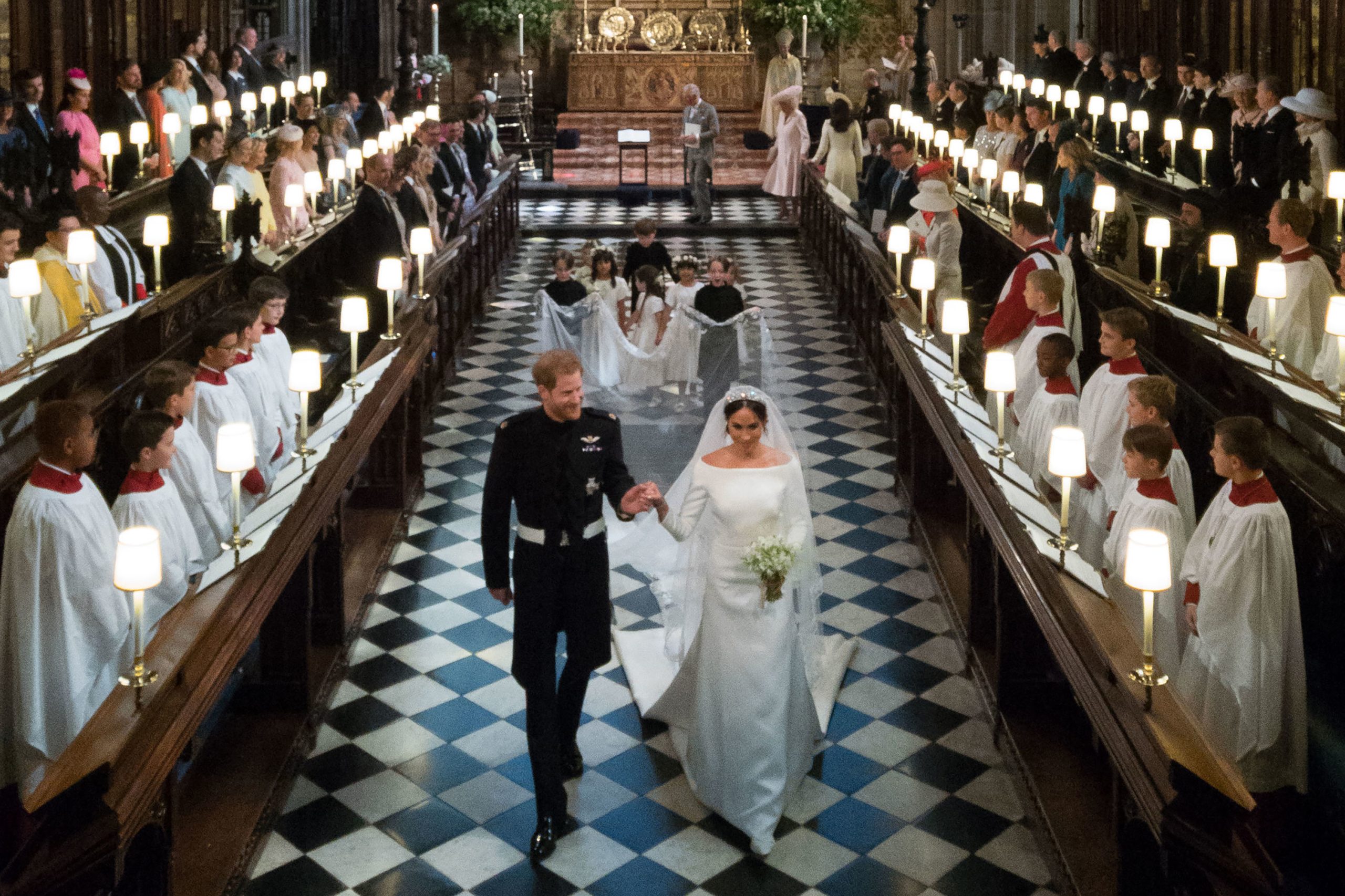 Do ‘poder do amor’ às flores colhidas por Harry: 10 momentos do casamento real