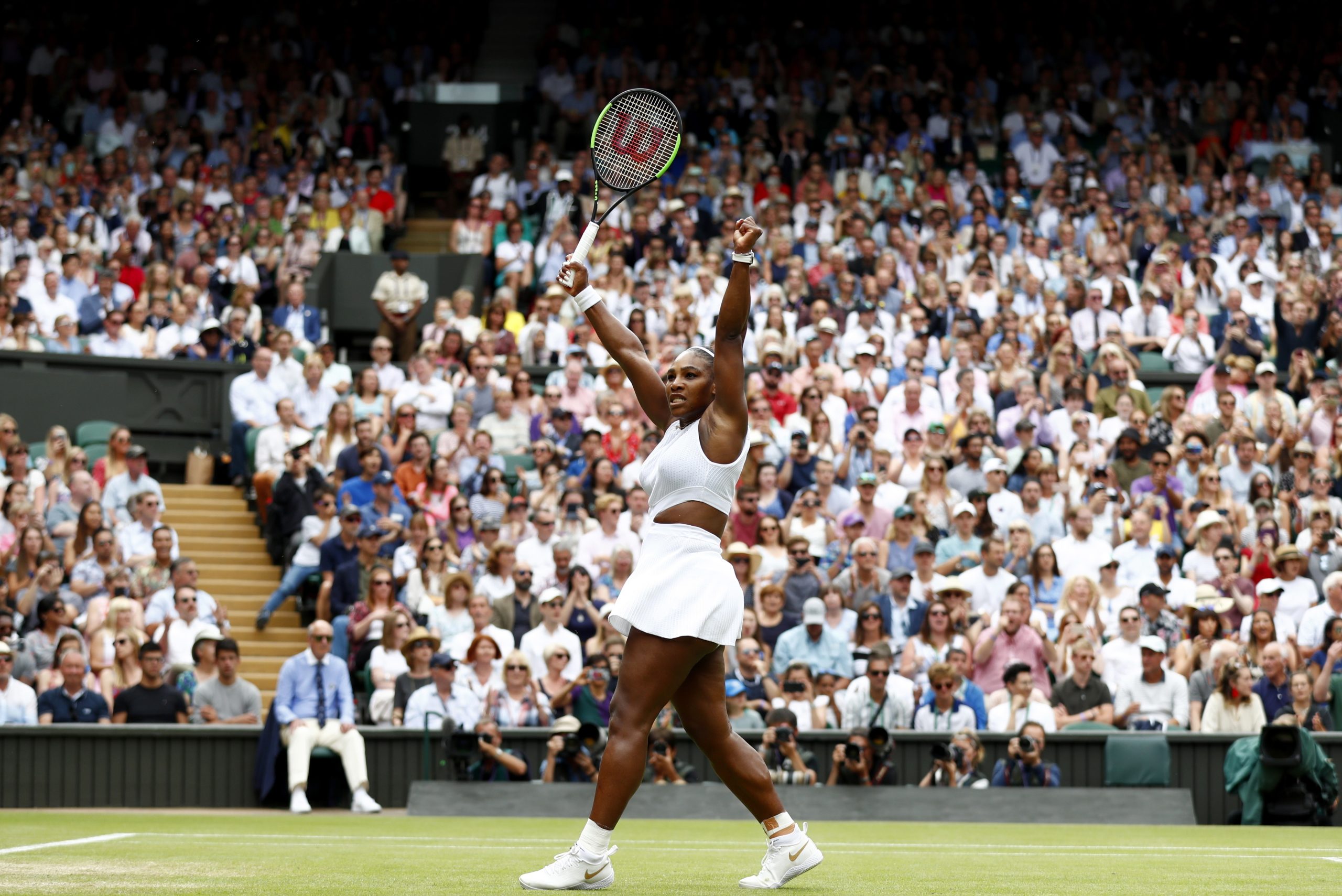 Wimbledon: Serena Williams bate Alison Riske e apura-se para as meias-finais
