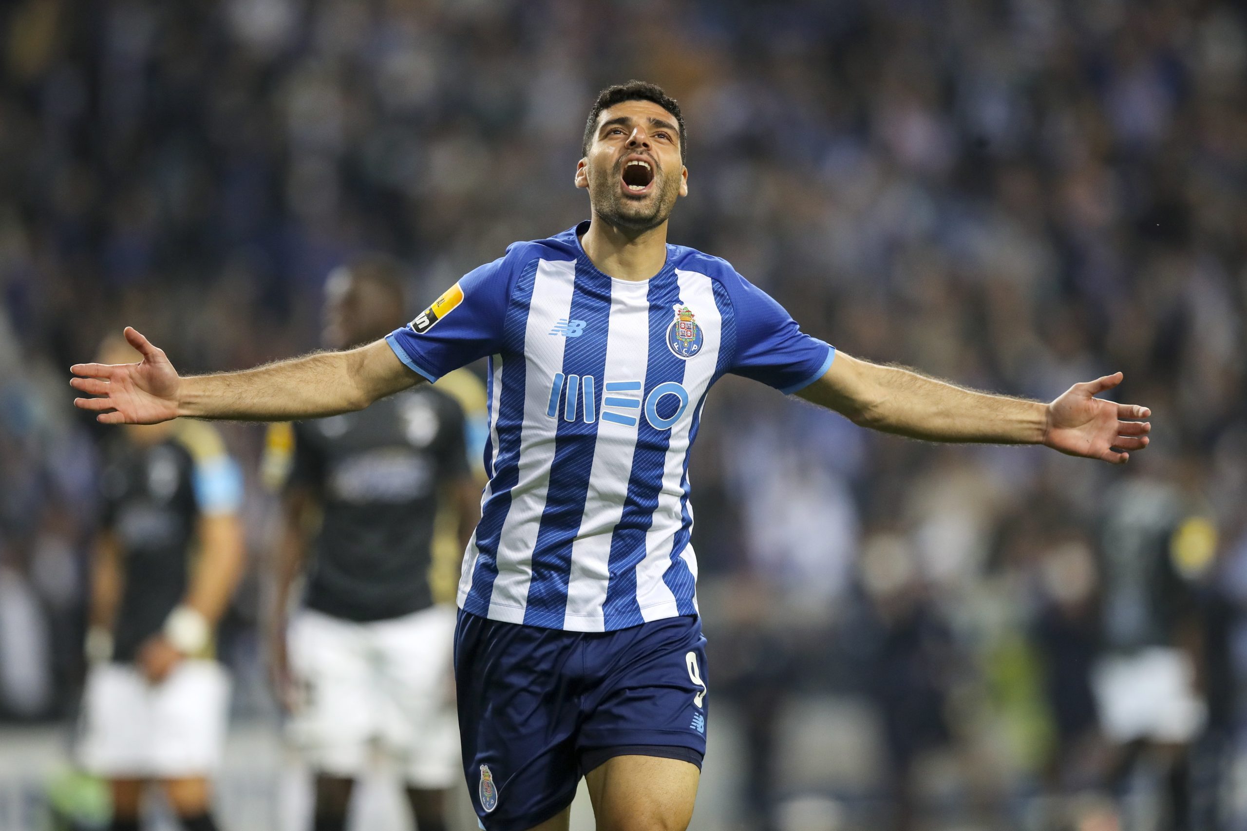 7-0: Noite de luxo para Taremi e Evanilson em goleada dos dragões frente ao Portimonense