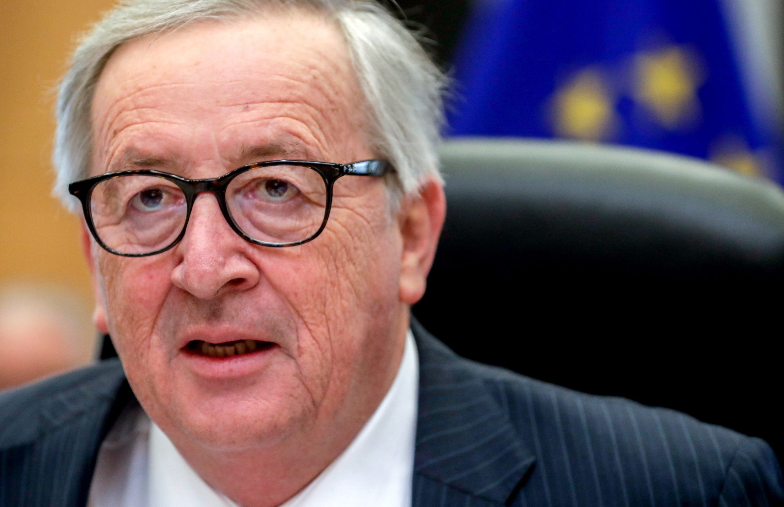 Incêndios: Juncker sublinha disponibilidade da UE em telefonema a primeiro-ministro