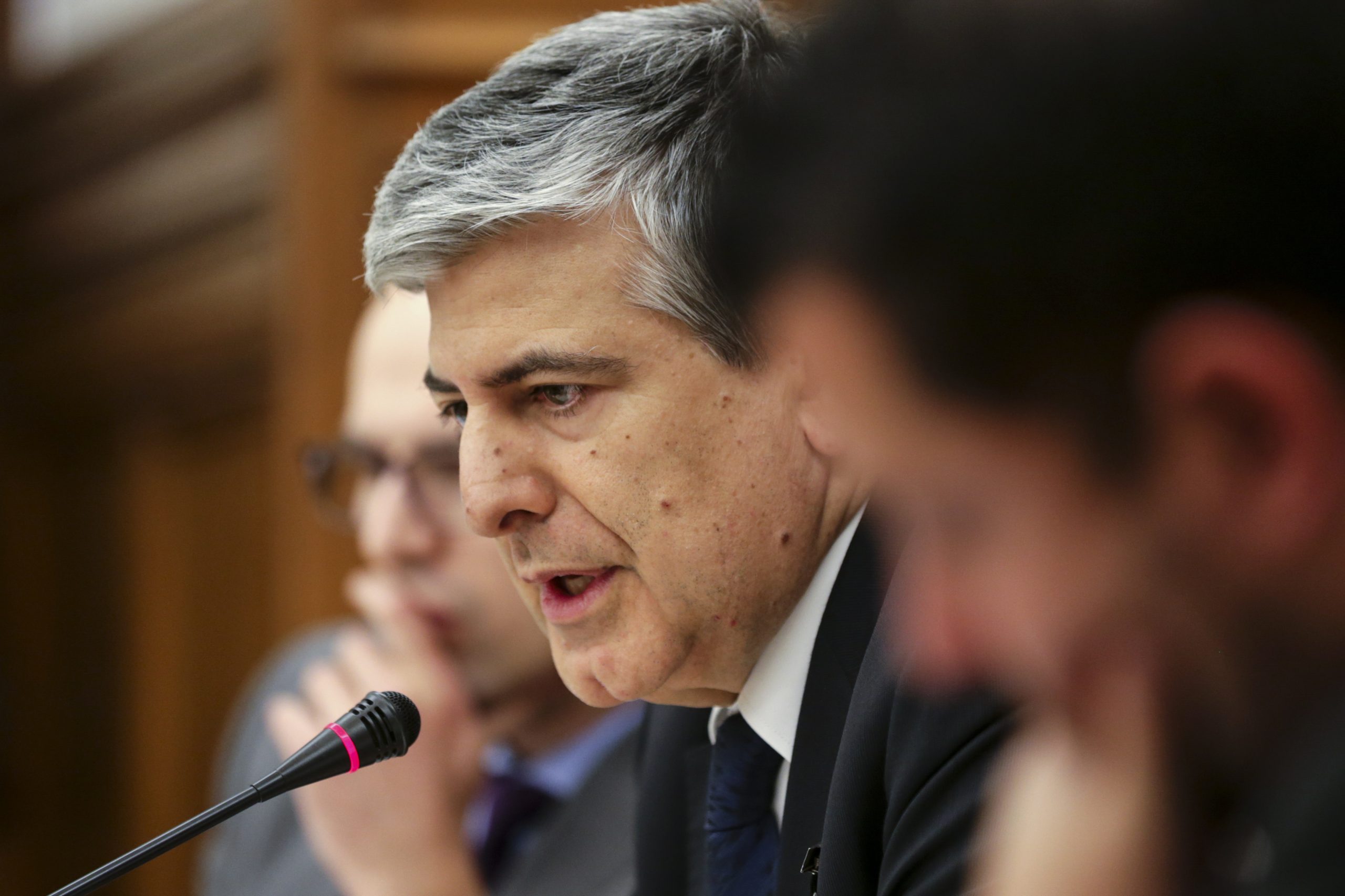 Parlamento vai chamar presidente do Fundo de Resolução com caráter de urgência