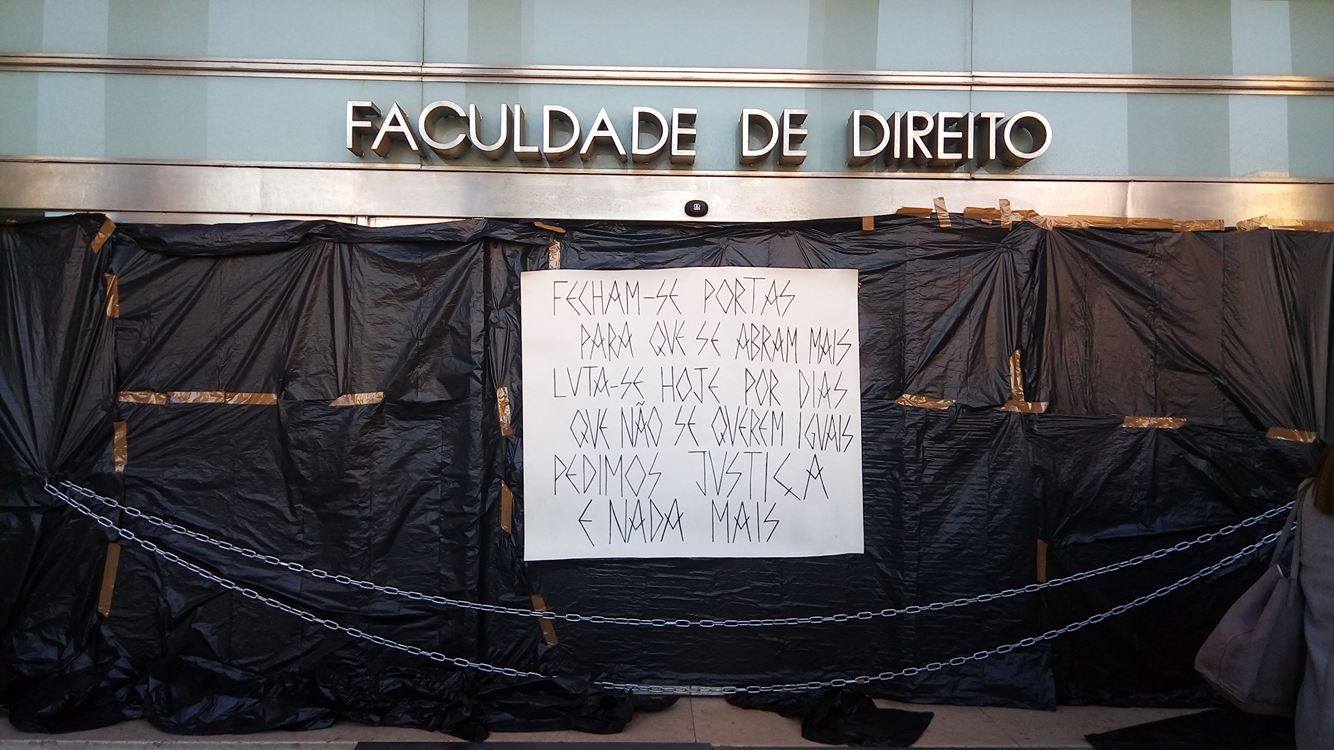 Diretor da Faculdade de Direito de Lisboa surpreendido com protesto dos estudantes