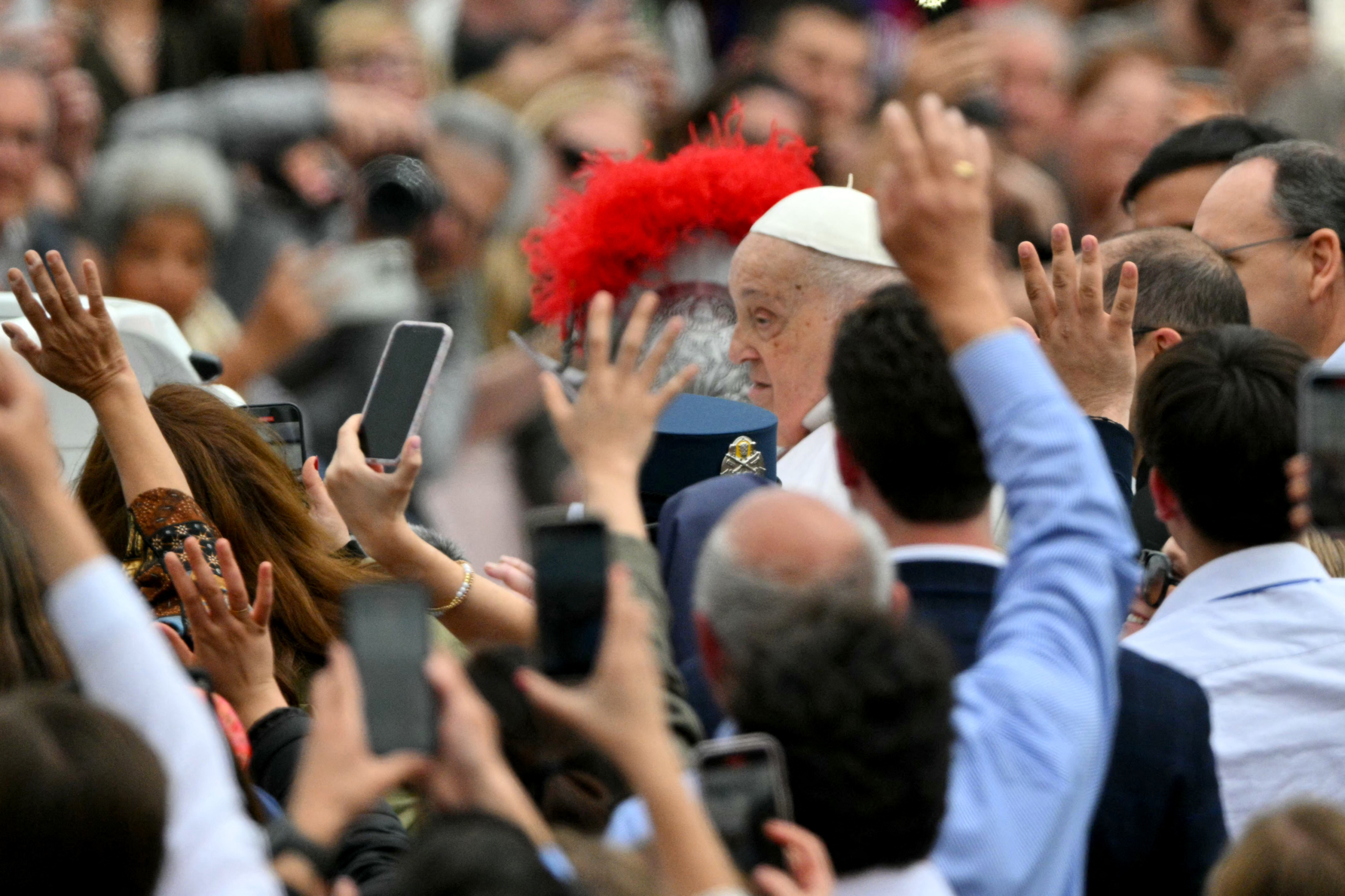 Vaticano: A mensagem de Papa Francisco na benção “Urbi et Orbi” denuncia “desprezível situação humanitária” em Gaza