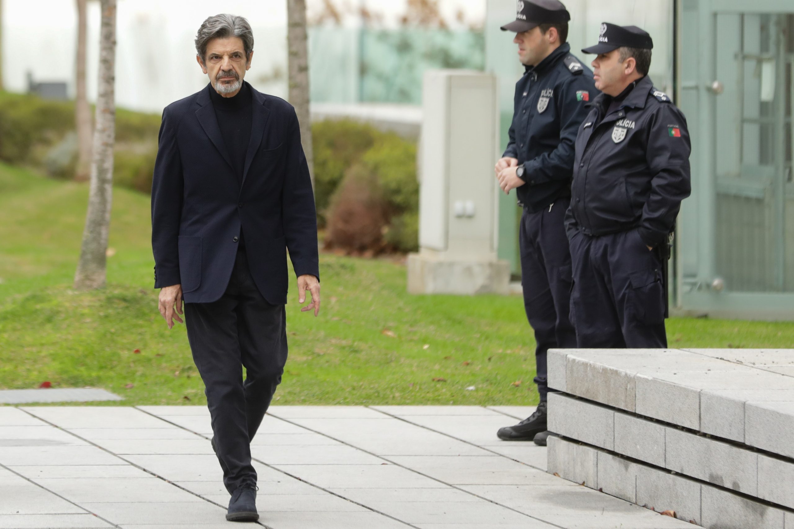 Manuel Maria Carrilho absolvido de crime de violência doméstica
