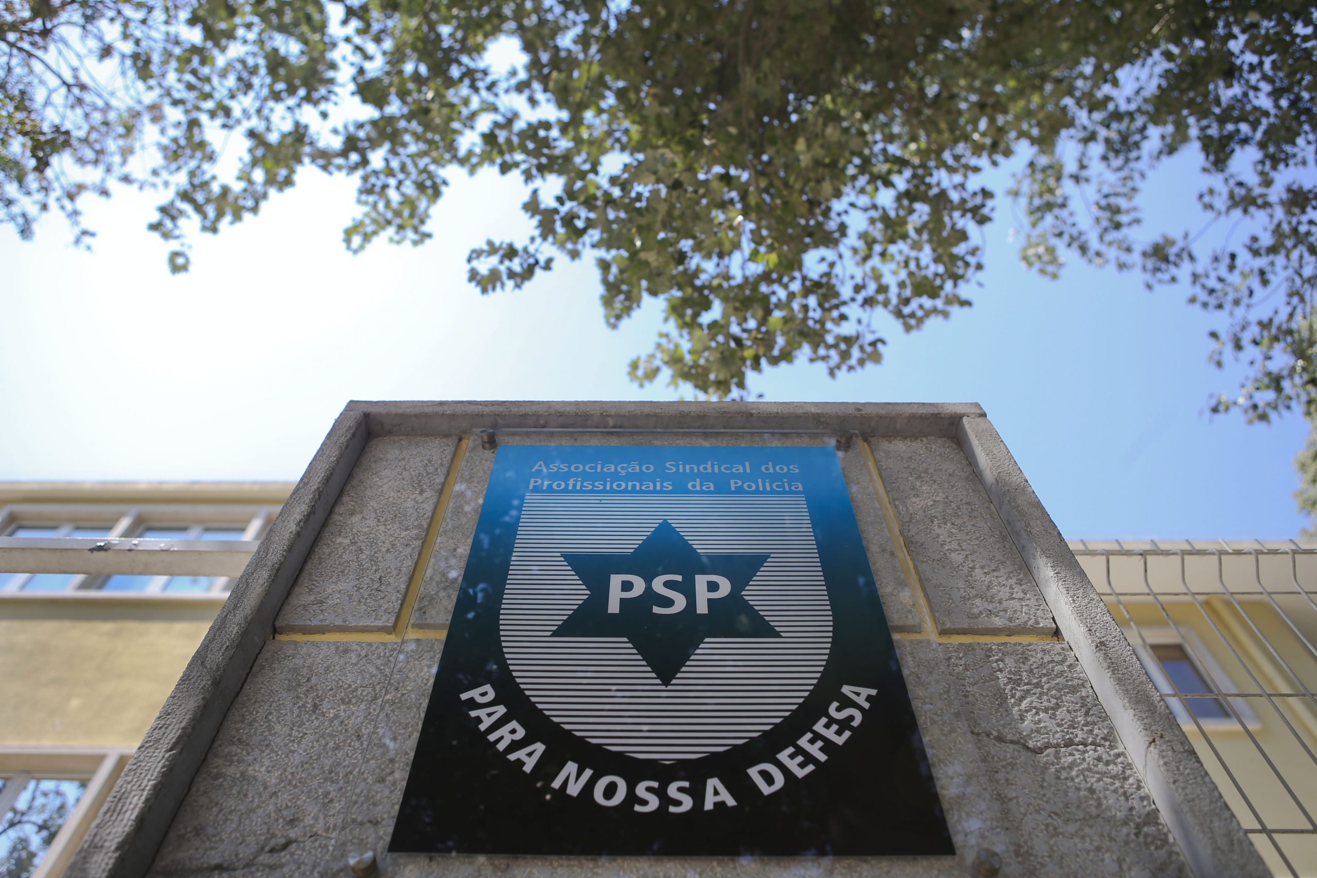 Polícias quiseram entregar carta ao PM, mas ninguém do gabinete de António Costa apareceu