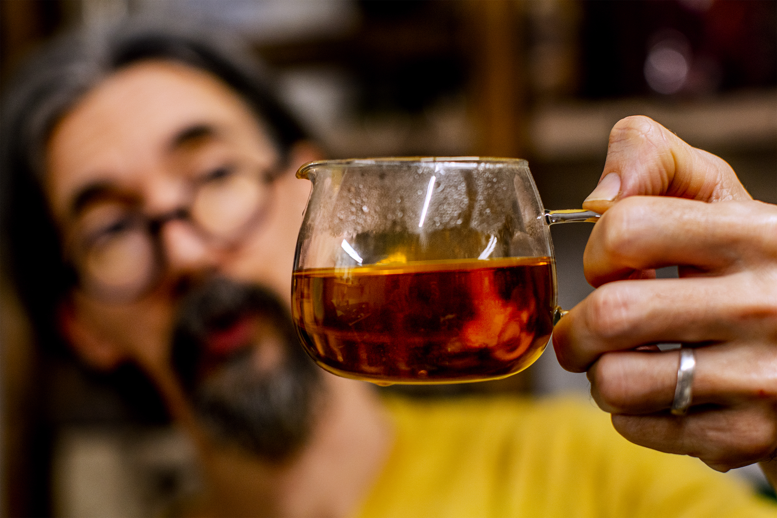 «Tea» vem de «Transporte de Ervas Aromáticas»?