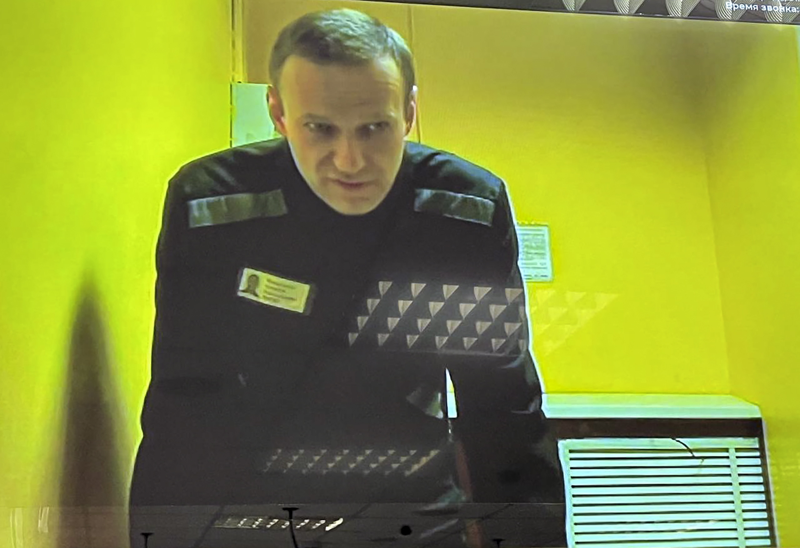 “Não se preocupem comigo. Estou bem”, diz Navalny depois de ter sido localizado numa prisão no Ártico russo