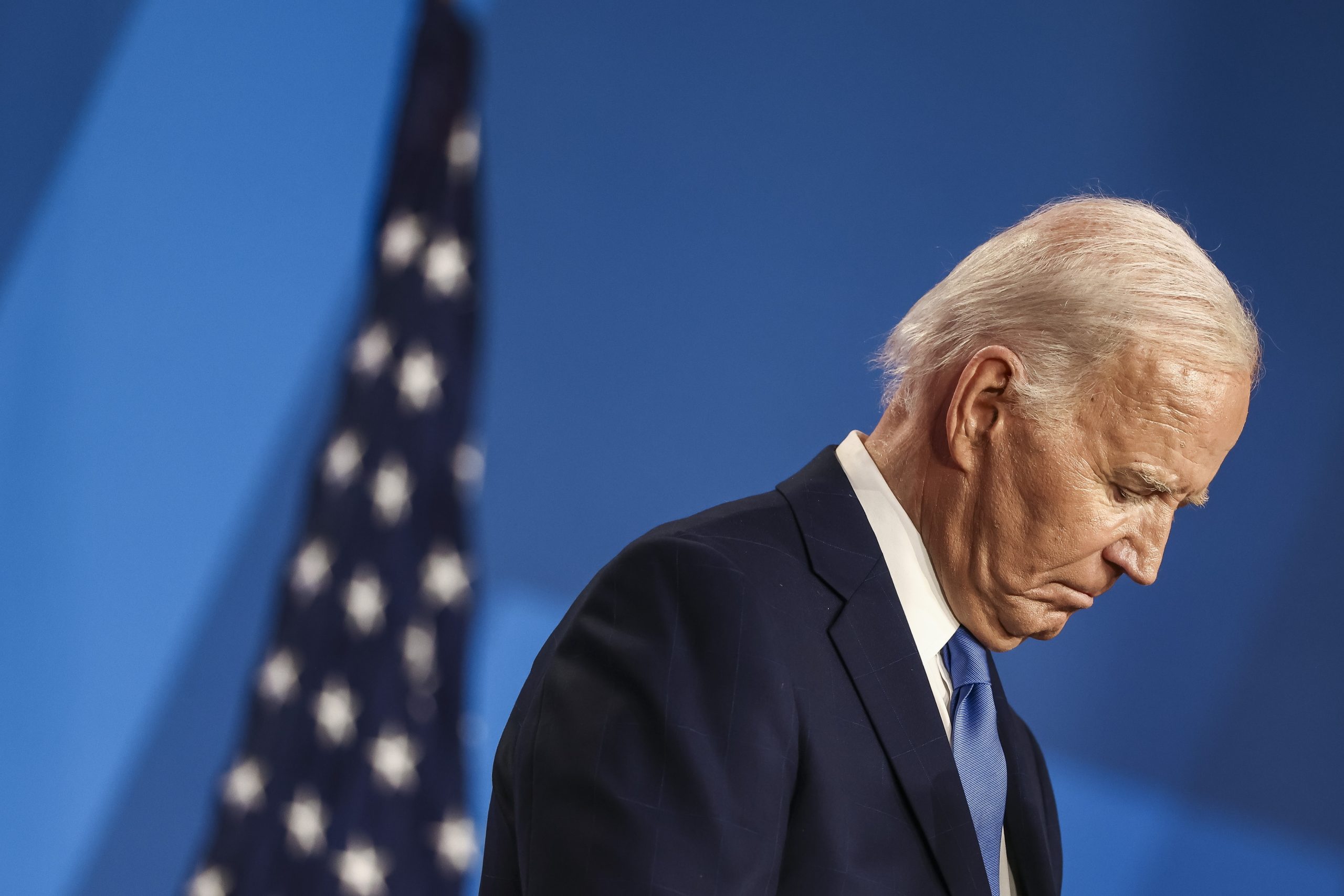 “Não está apto a servir como presidente”. Pelo meio das reações há quem peça que Biden se demita