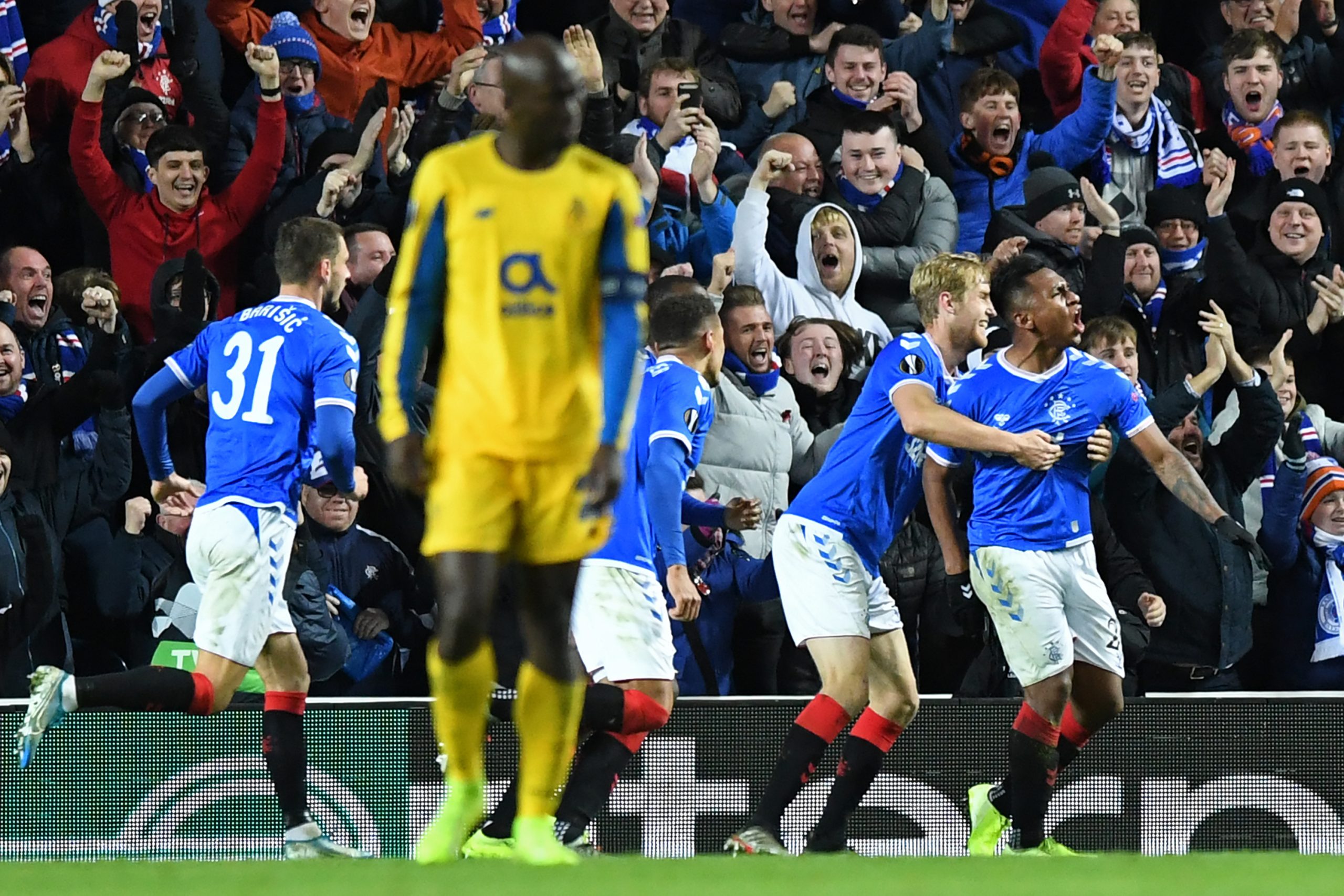 Rangers – FC Porto: Dois meios golos não fazem um golo, mas três golos fazem um ponta de lança