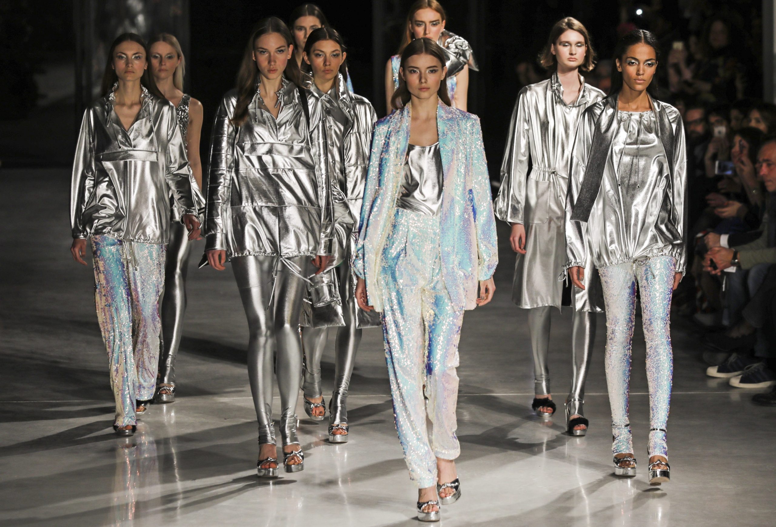 Emancipação da mulher e desconstrução do ser marcam primeiro dia da Portugal Fashion