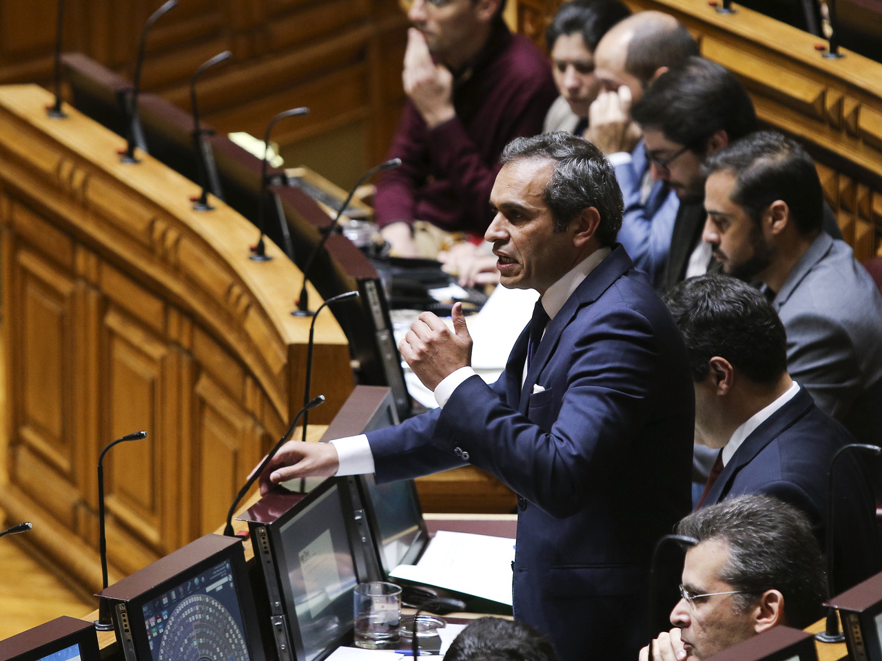 Socialista Carlos Pereira renuncia à nomeação para vogal da ERSE