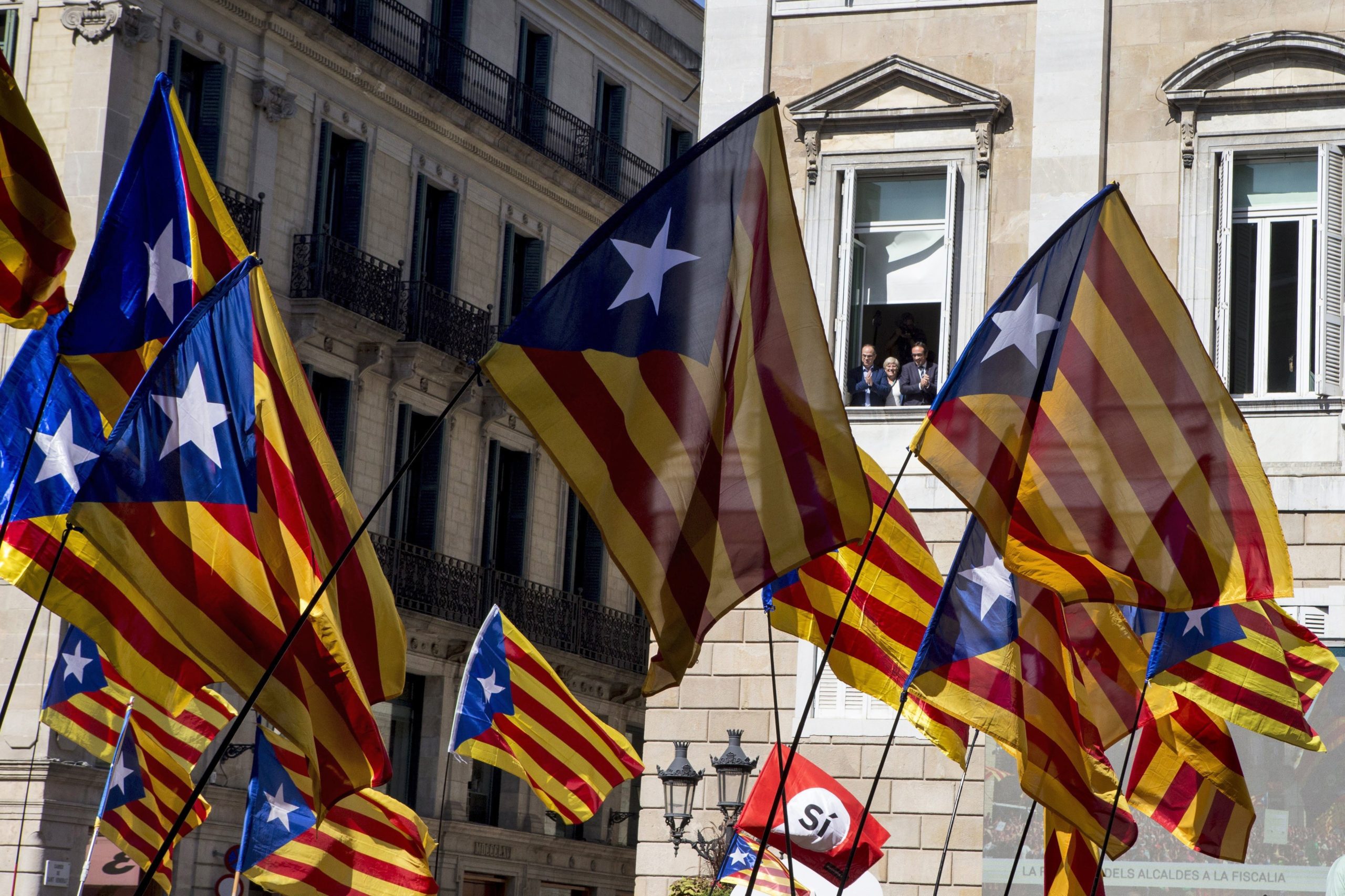 FC Barcelona condena violência e reafirma apoio à autodeterminação da Catalunha