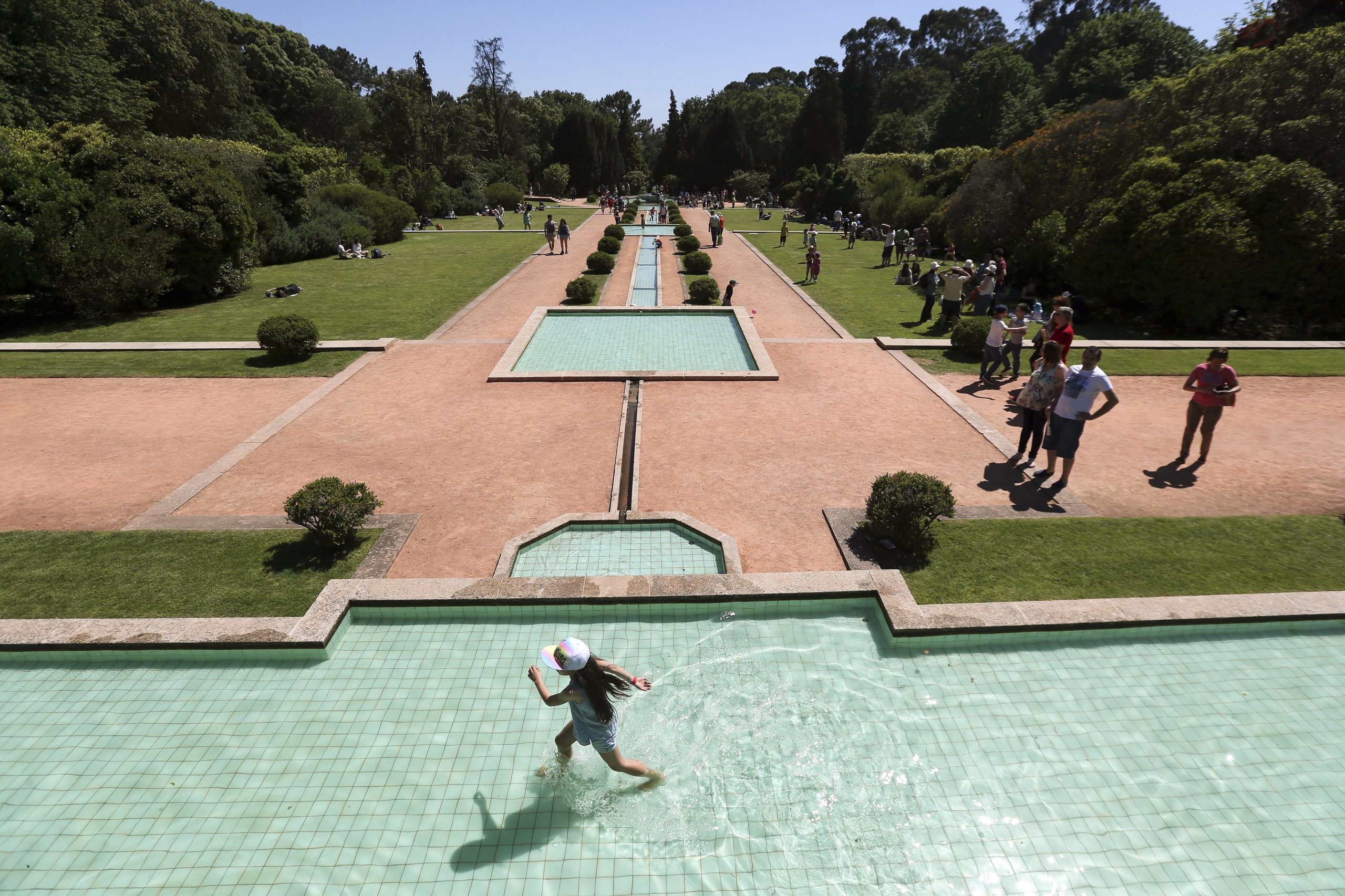 Serralves em Festa arranca com 50 horas de arte, música e magia no Porto e Gaia