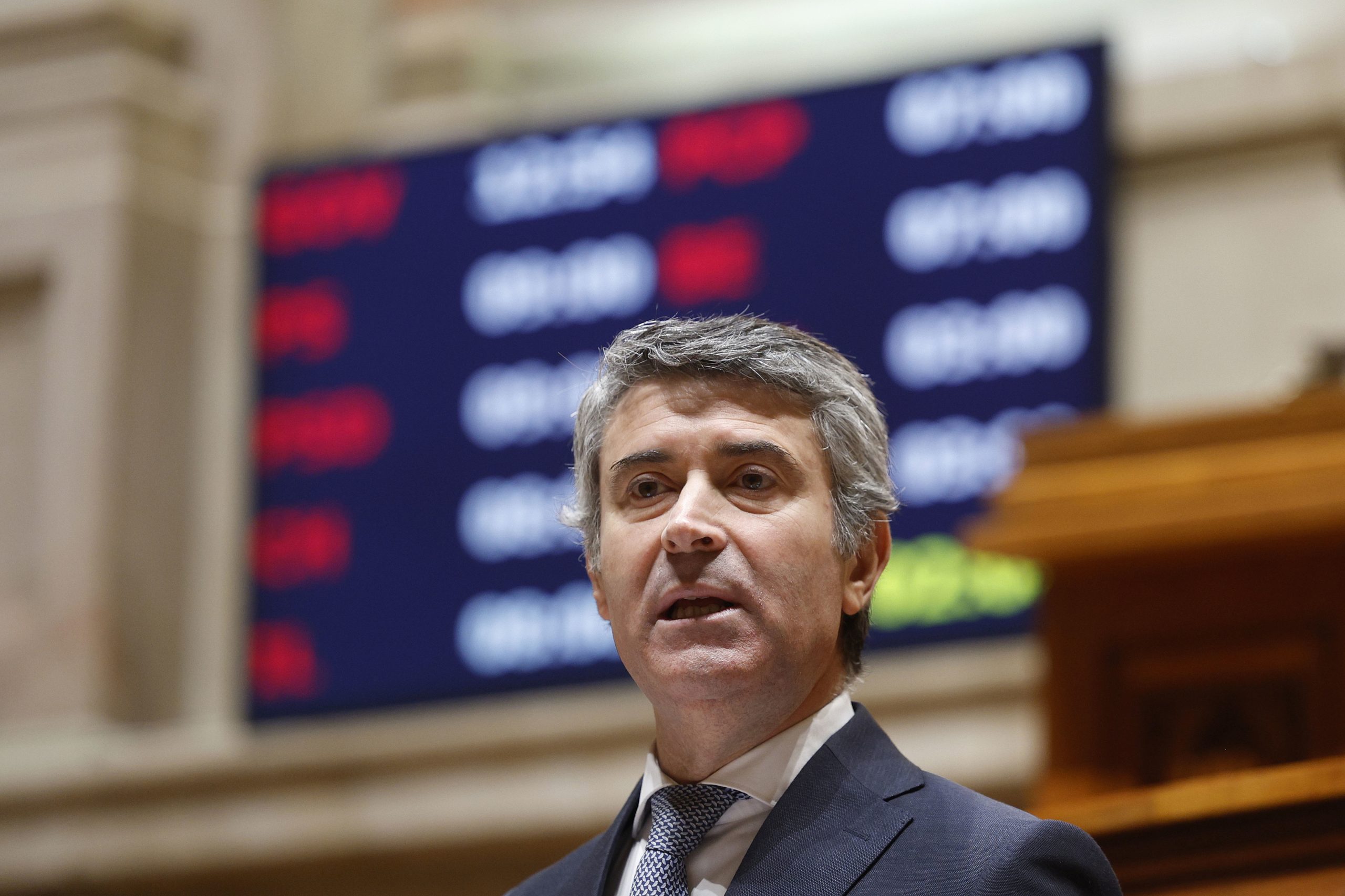 José Luís Carneiro candidata-se à liderança do PS em nome do diálogo e da segurança