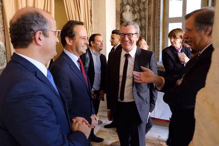 Autarcas europeus propõem rede de cidades ativas e solidárias com refugiados