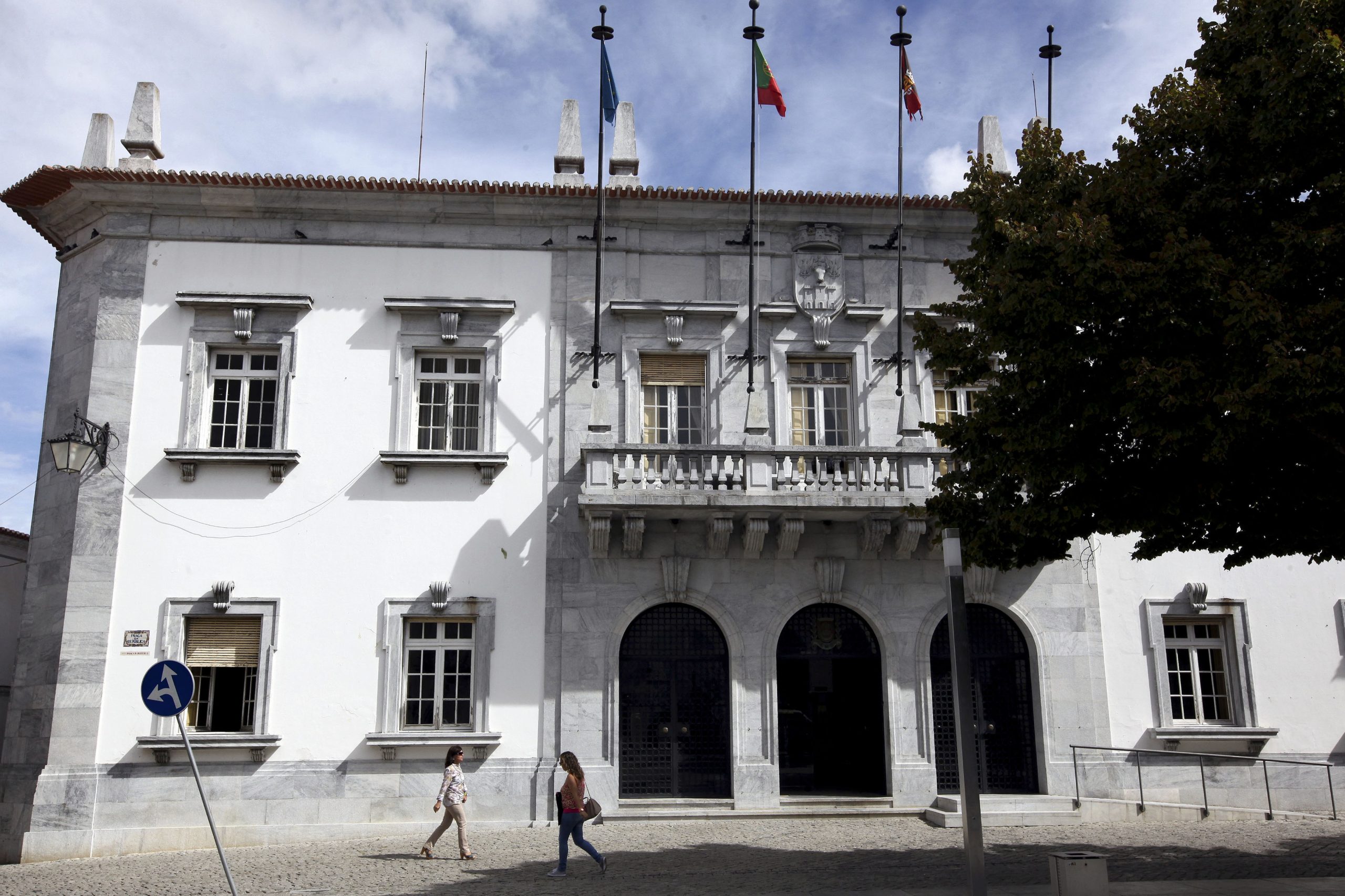 “Vice” da Câmara de Beja investigado por alegada toma indevida de vacina