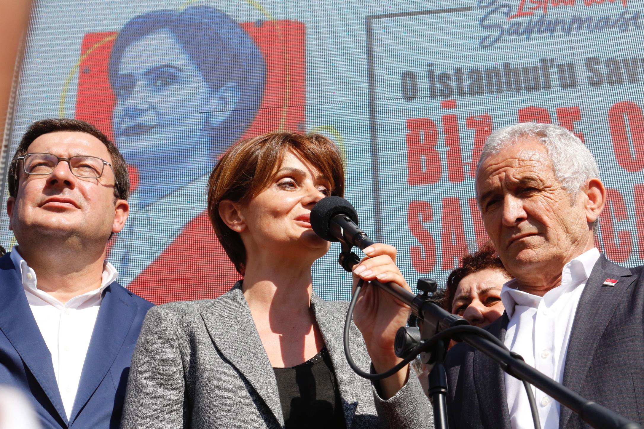 Dirigente do principal partido da oposição em Istambul condenada a cerca de dez anos de prisão